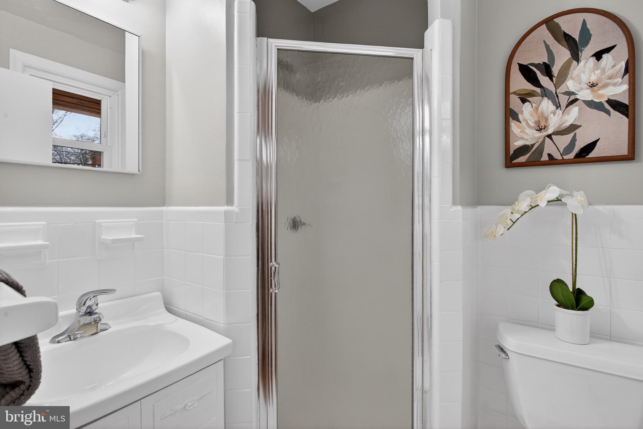 BURNT MILLS GAR-VILL - Residential