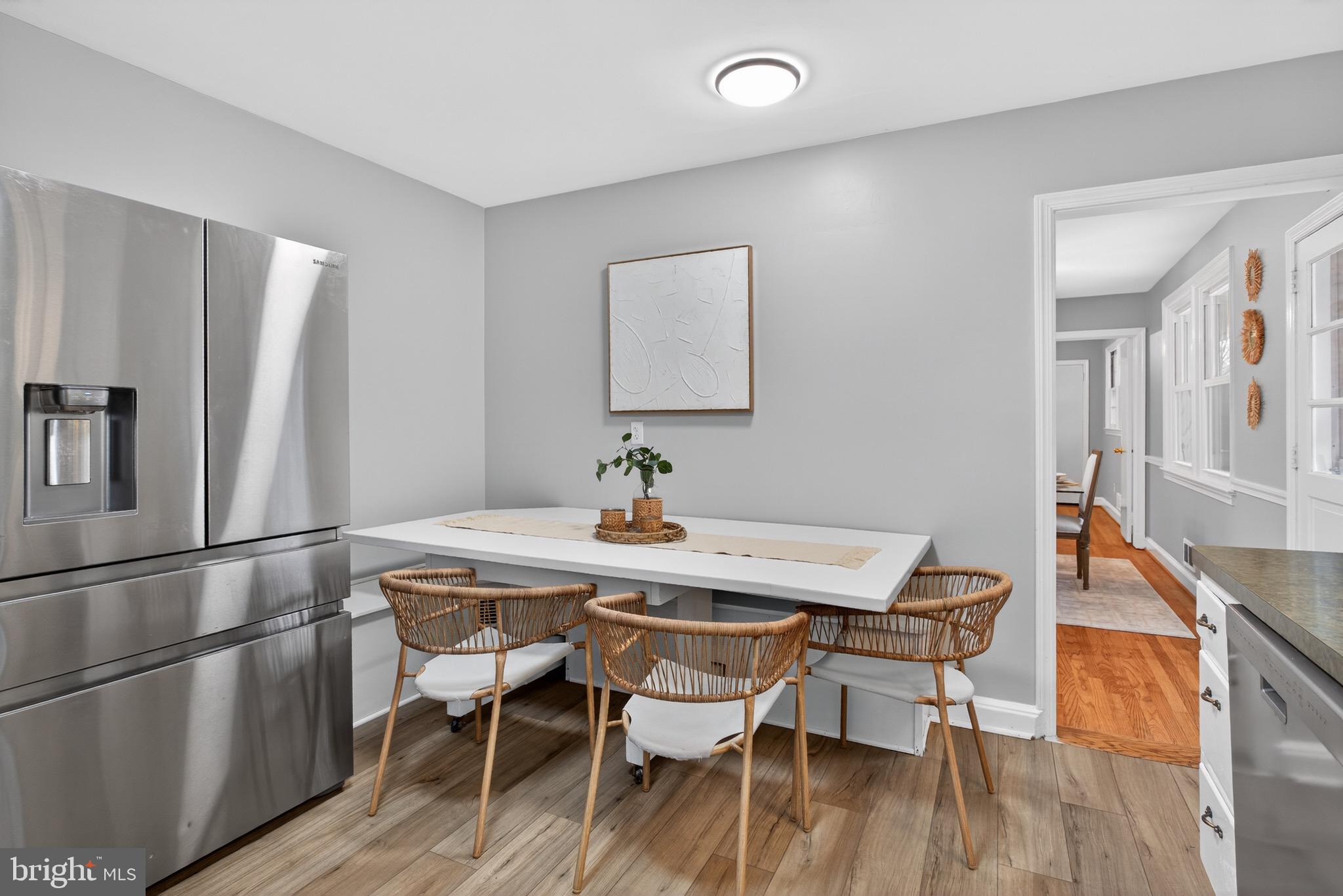 BURNT MILLS GAR-VILL - Residential