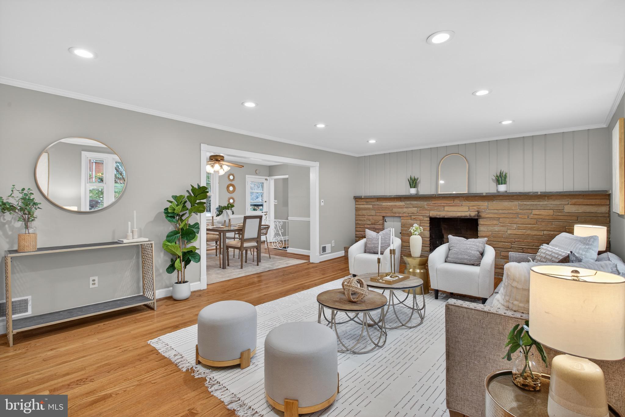 BURNT MILLS GAR-VILL - Residential