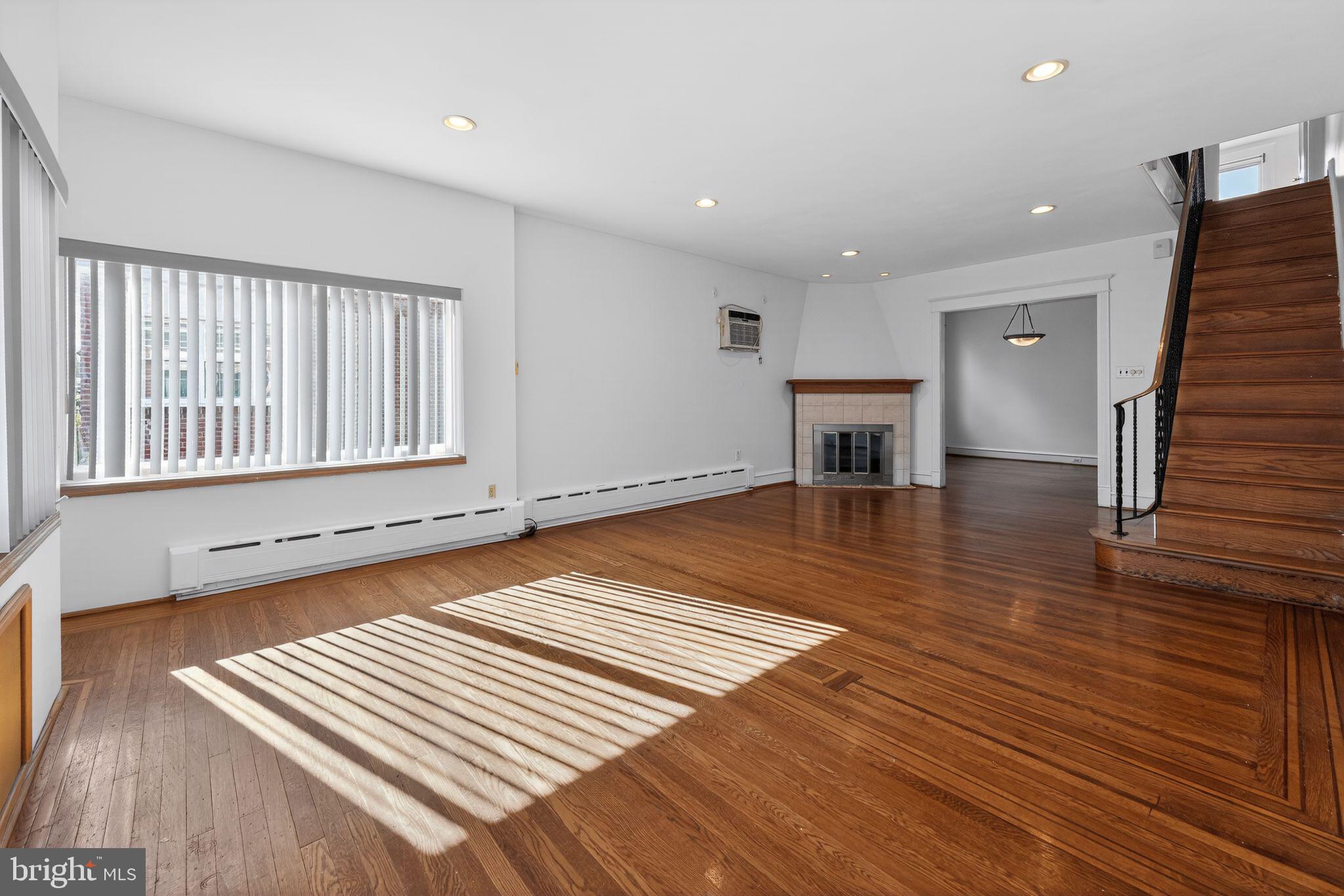 LANSDOWNE - Residential