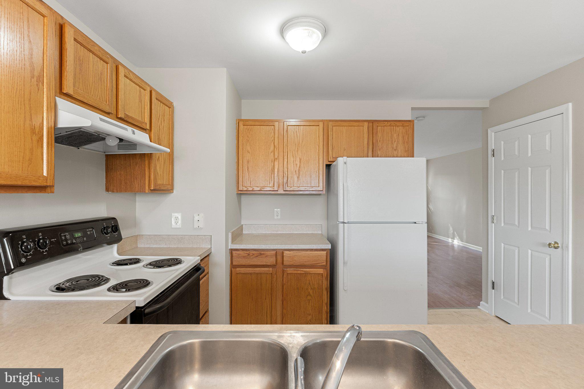 BUNKER HILL TOWNHOMES - Residential