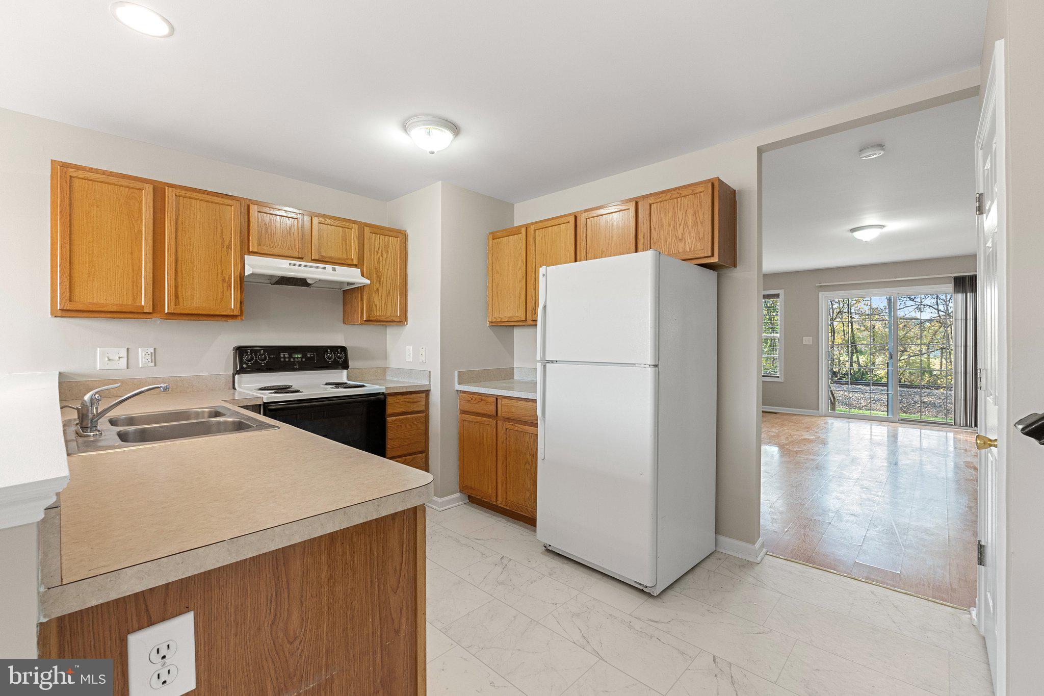 BUNKER HILL TOWNHOMES - Residential