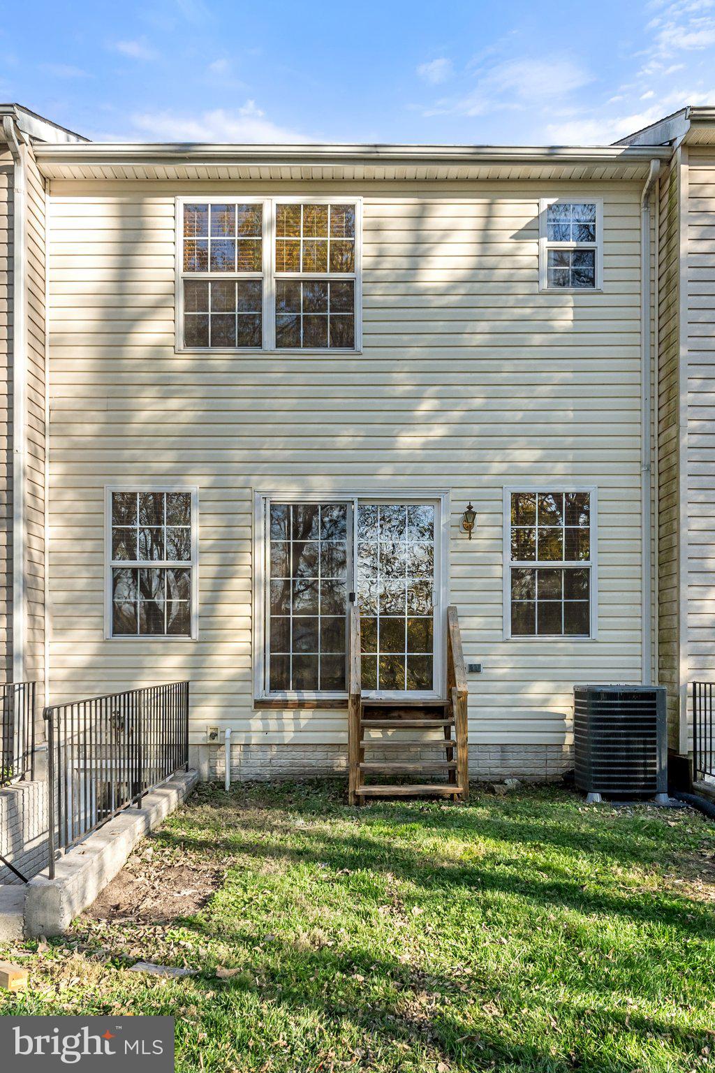 BUNKER HILL TOWNHOMES - Residential