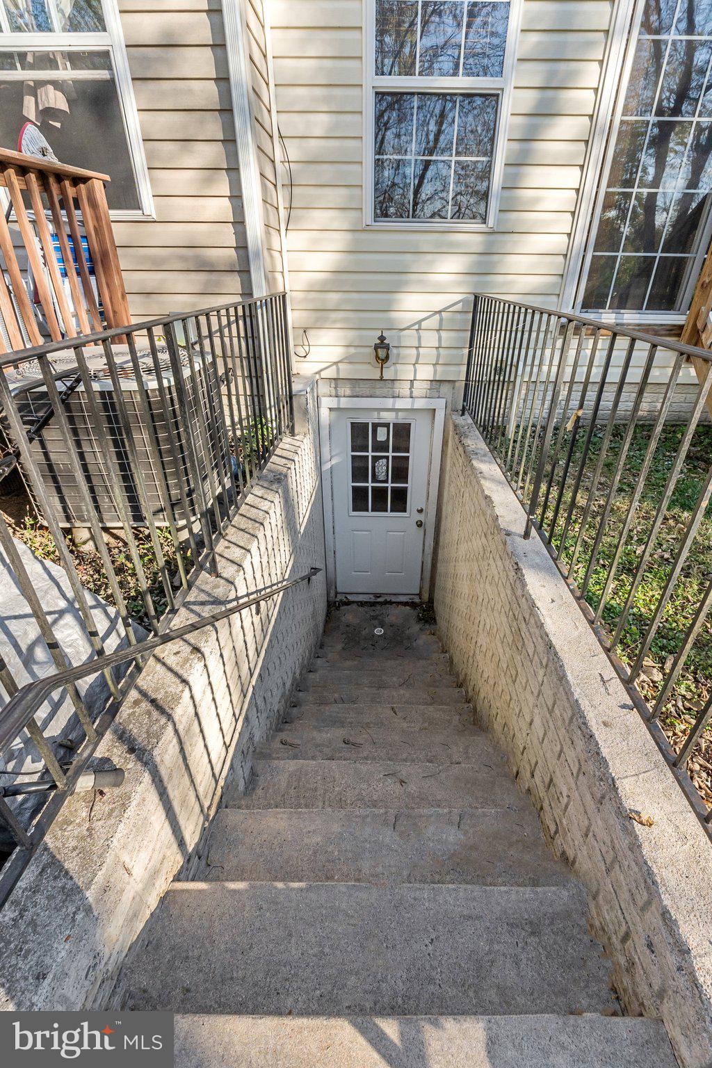 BUNKER HILL TOWNHOMES - Residential