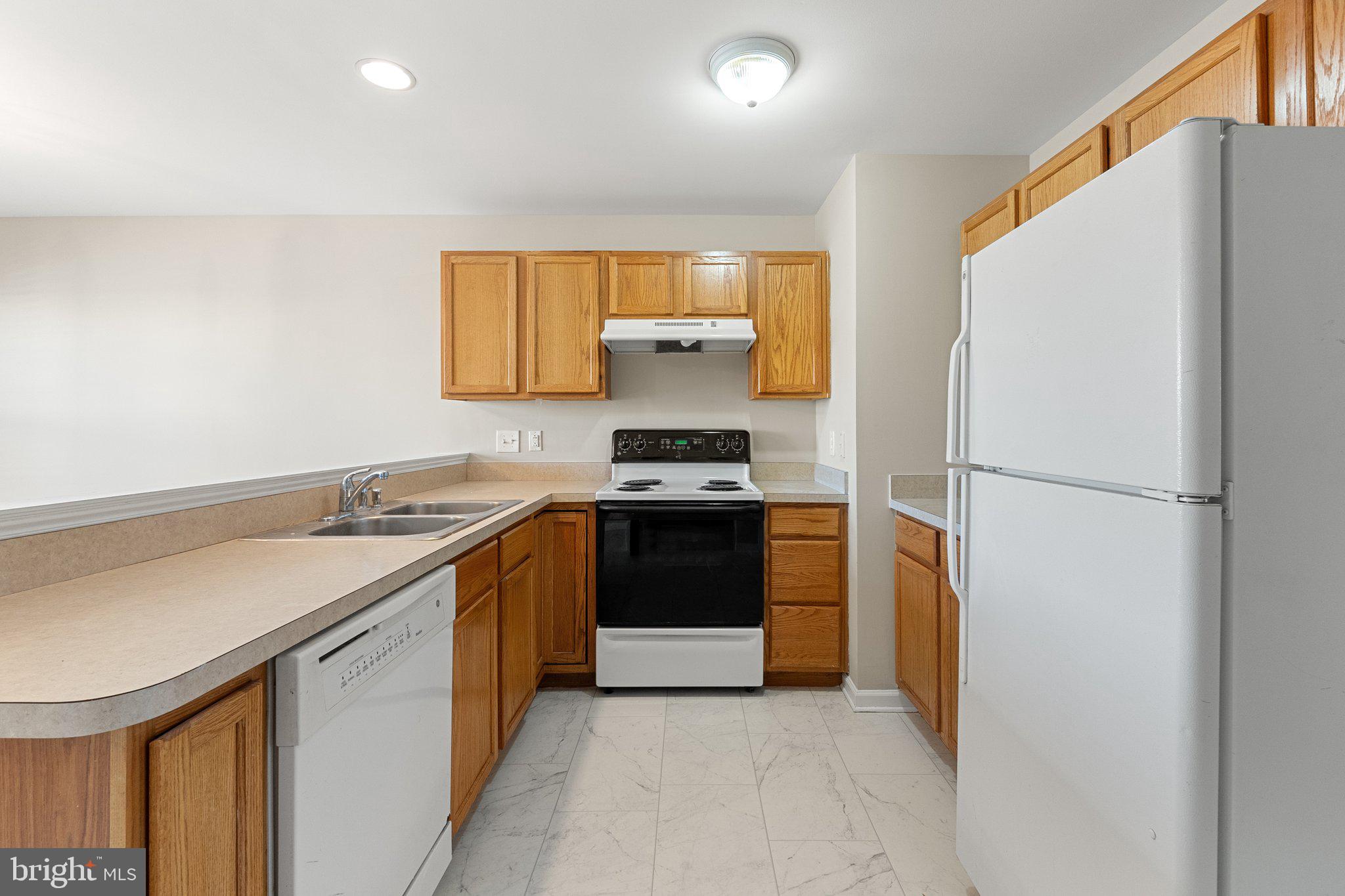 BUNKER HILL TOWNHOMES - Residential