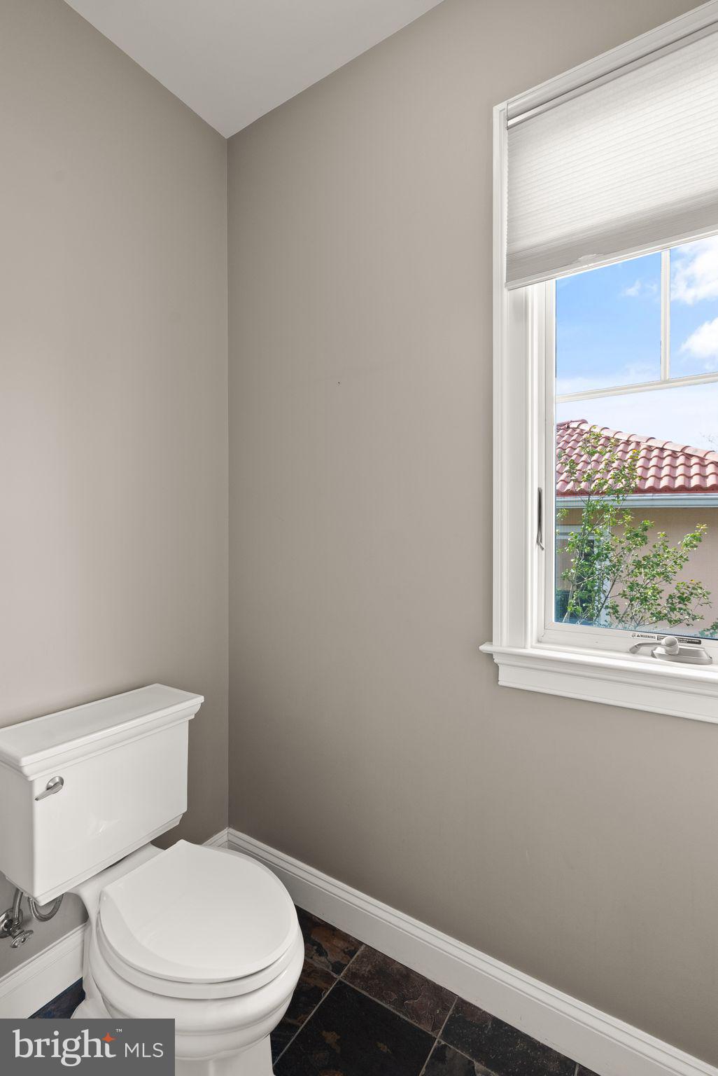 LYON VILLAGE - Residential