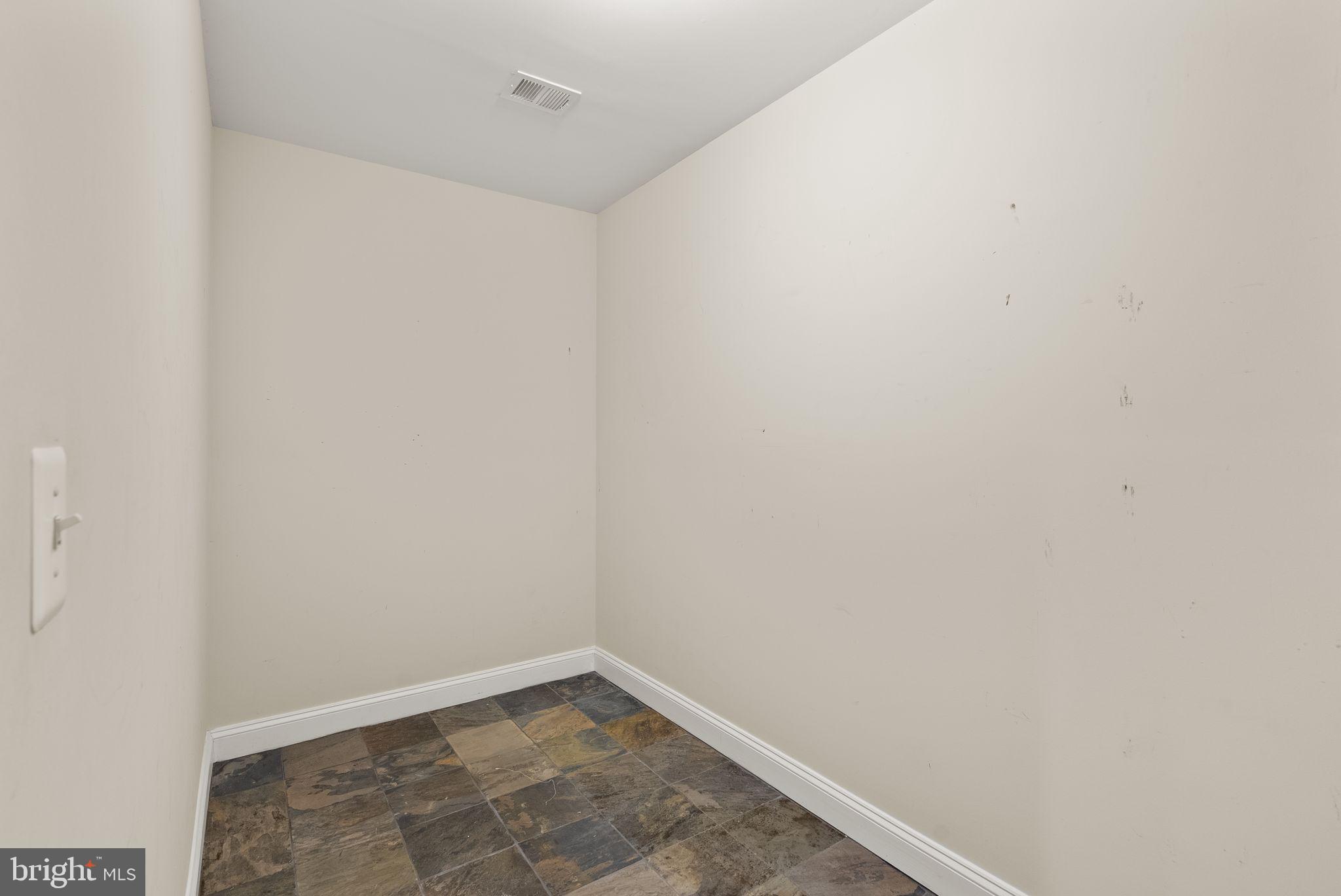 LYON VILLAGE - Residential