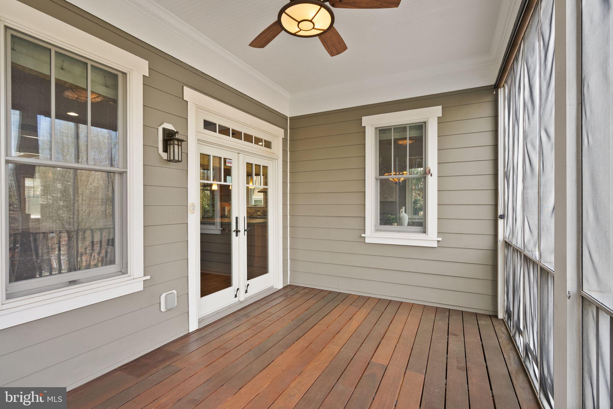 LYON VILLAGE - Residential