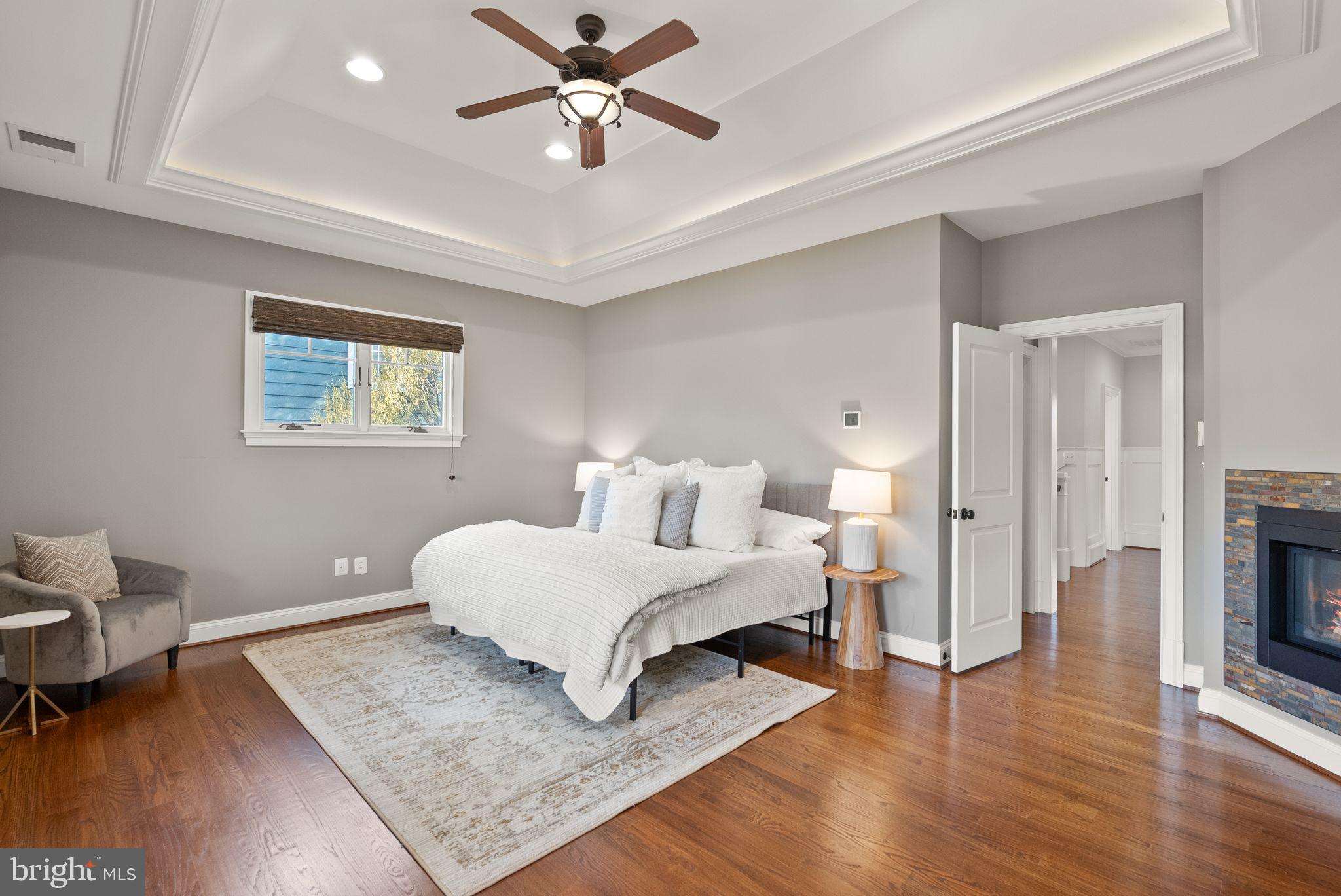 LYON VILLAGE - Residential