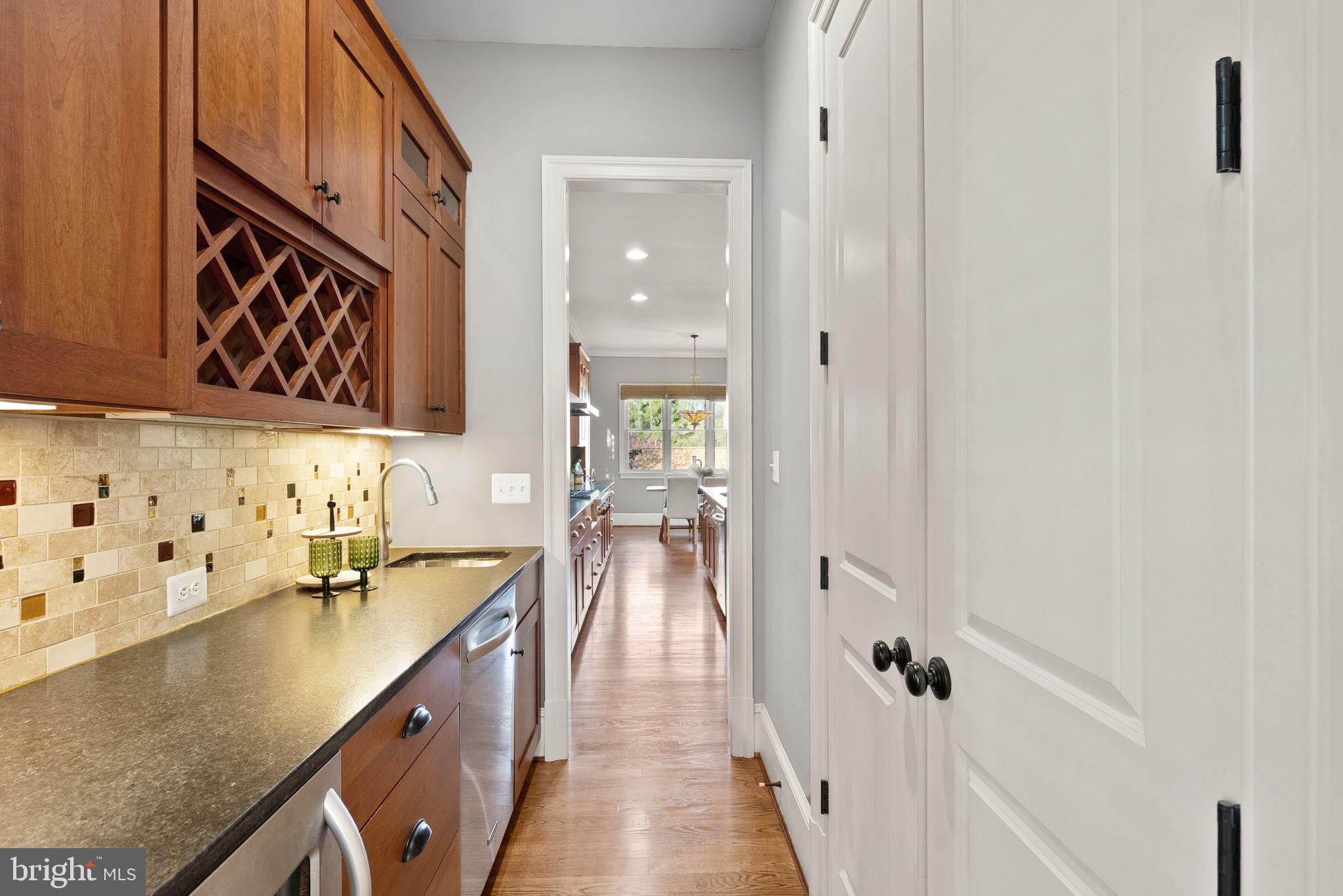 LYON VILLAGE - Residential