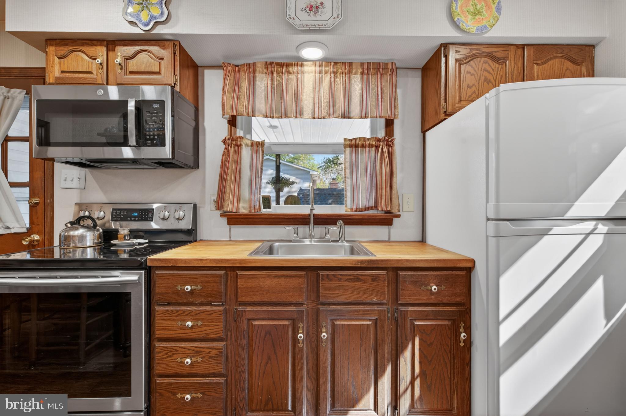 IDLEWOOD - Residential