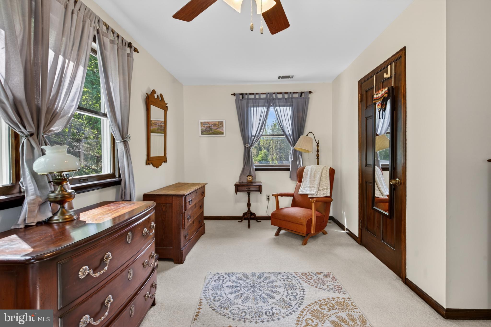 IDLEWOOD - Residential