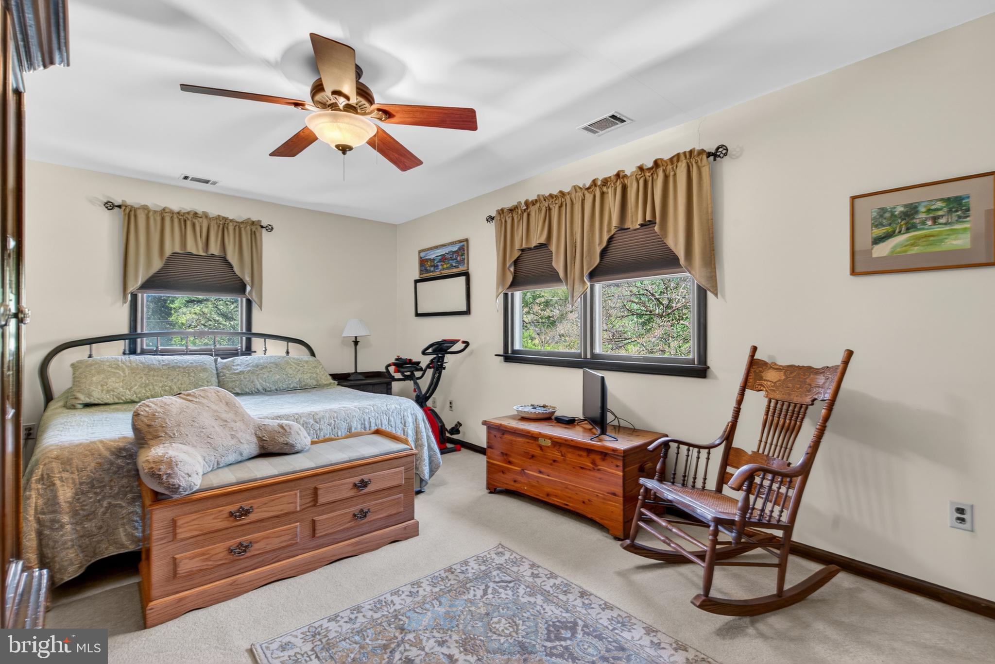 IDLEWOOD - Residential