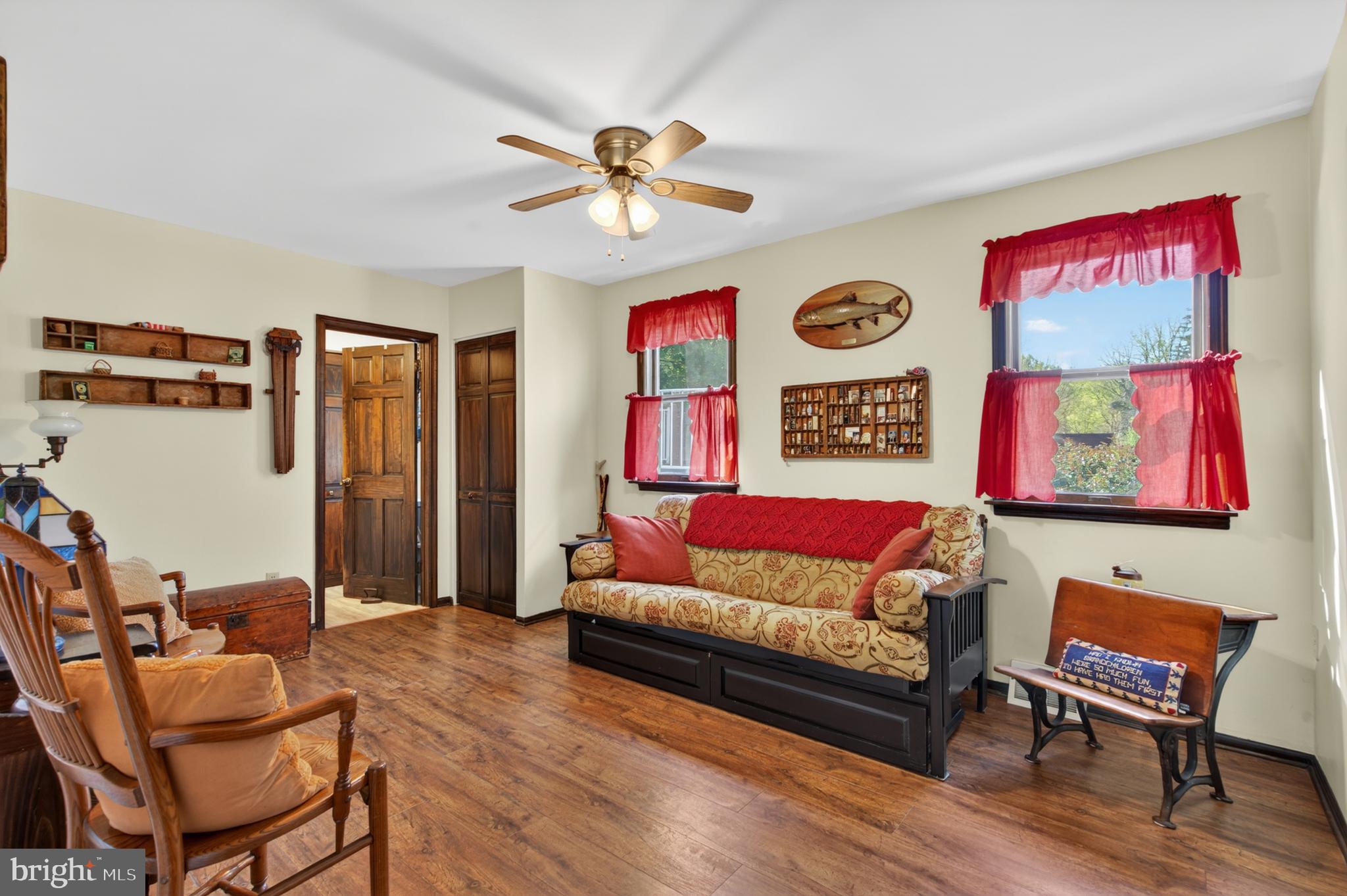 IDLEWOOD - Residential