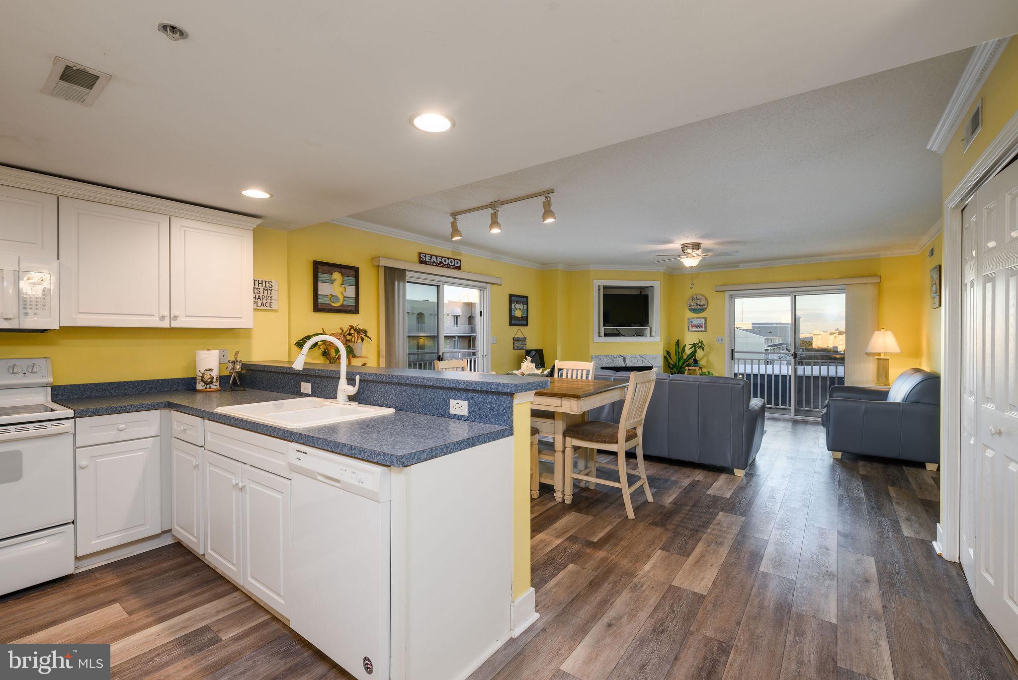 5405 COASTAL - SUNSET BAY 406