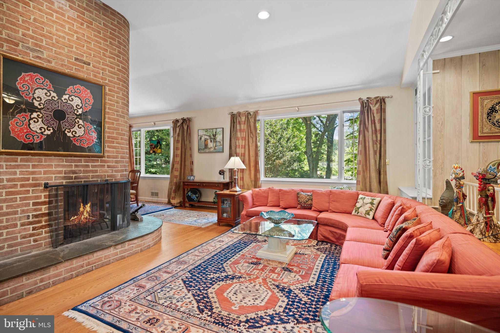 CONGRESSIONAL MANOR - Residential