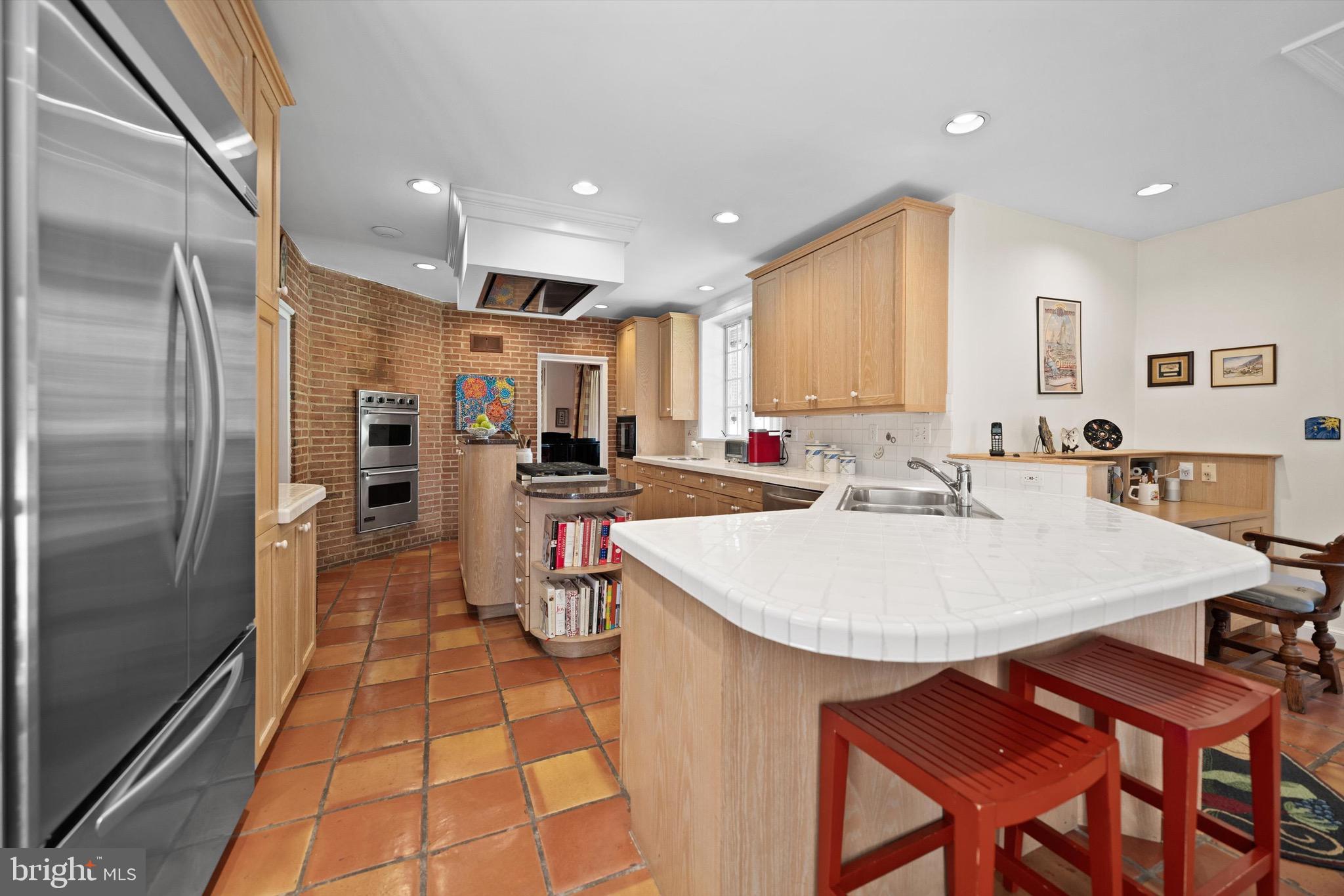 CONGRESSIONAL MANOR - Residential