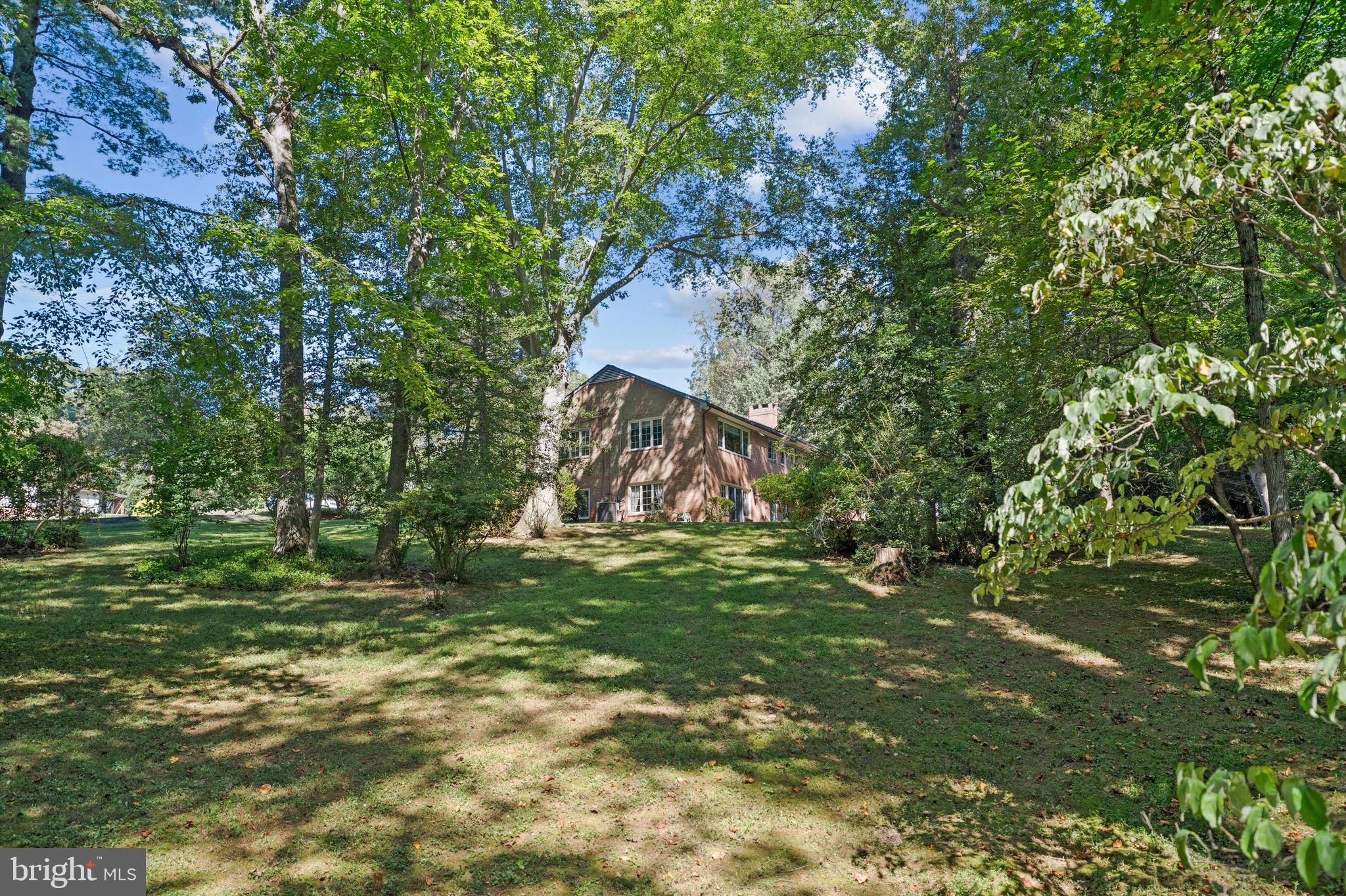 CONGRESSIONAL MANOR - Residential