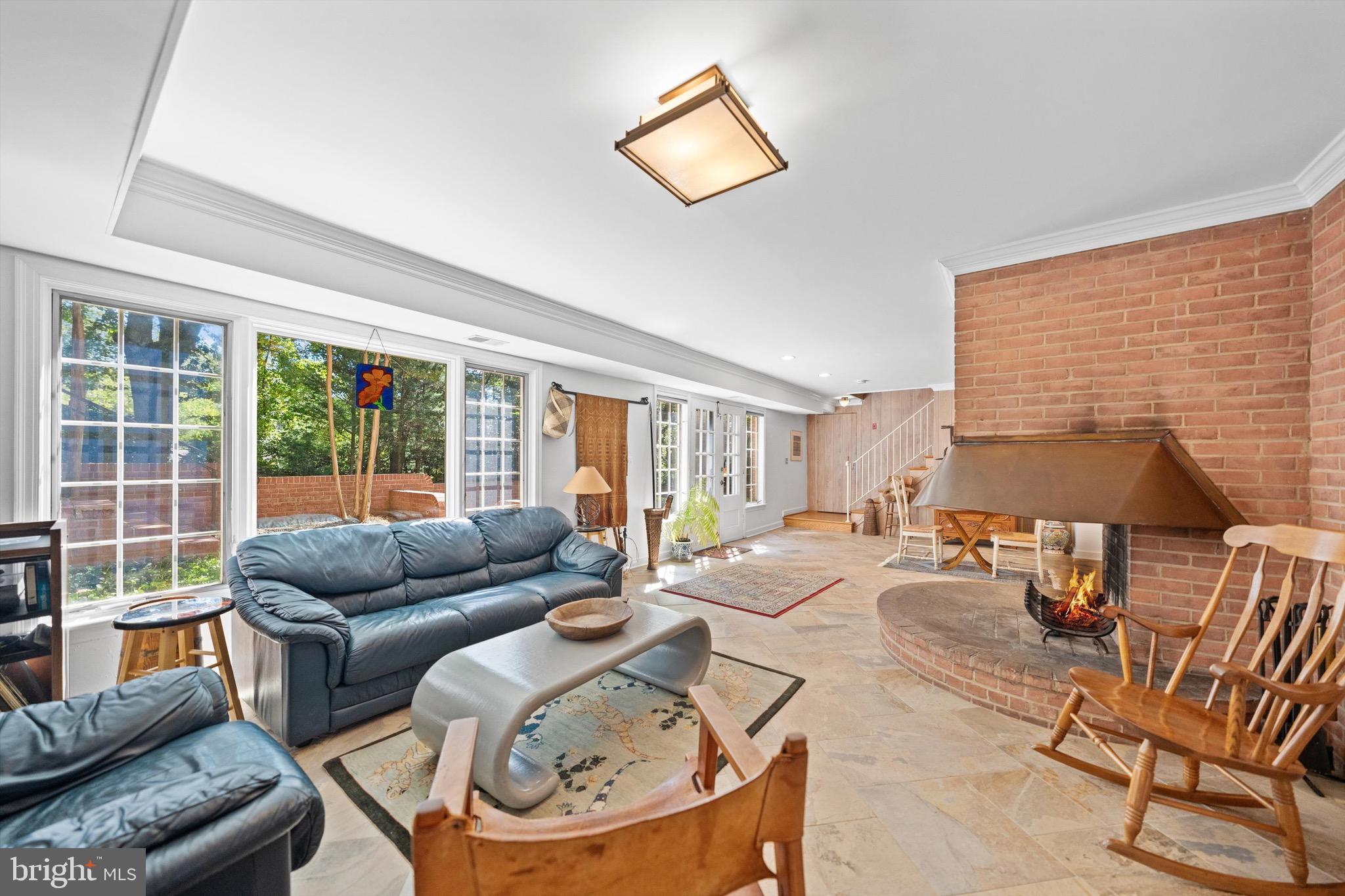 CONGRESSIONAL MANOR - Residential