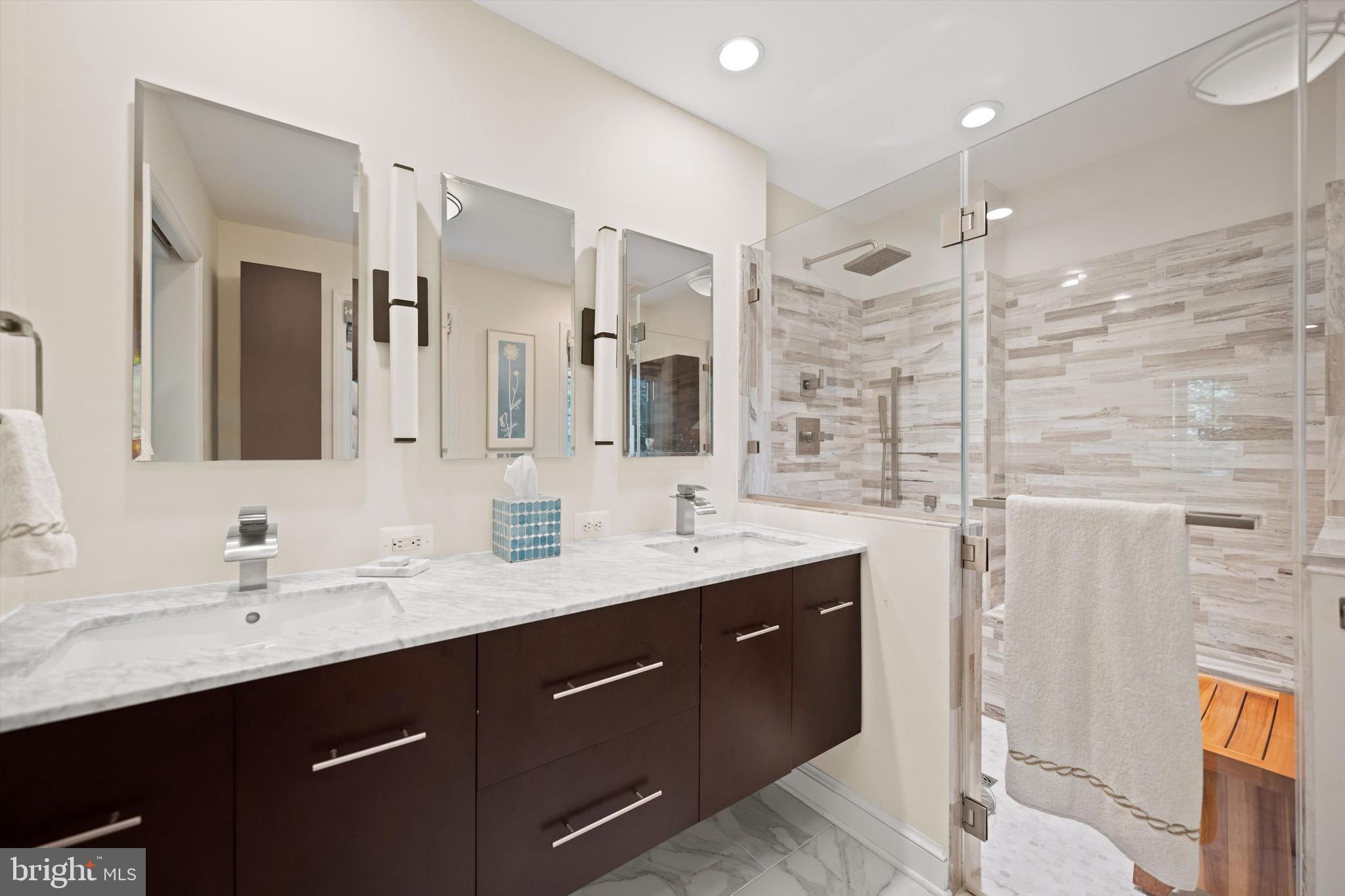 CONGRESSIONAL MANOR - Residential