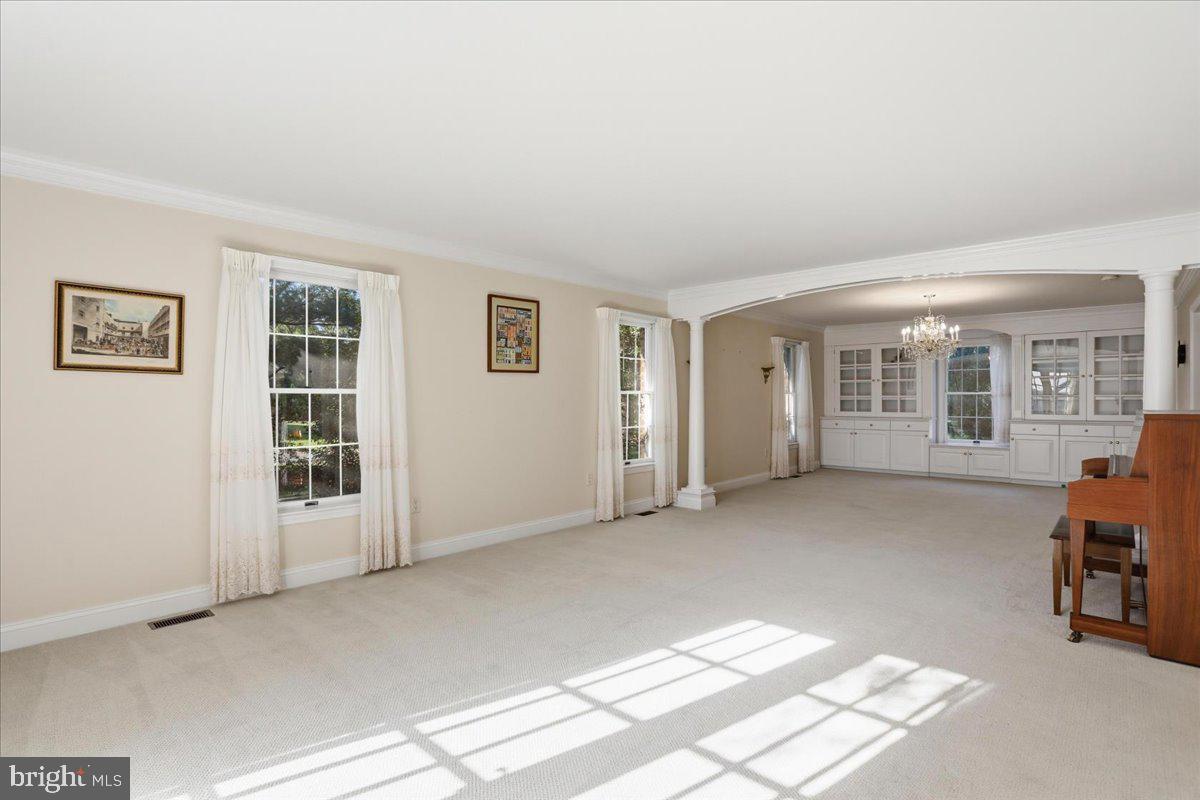 SPRING VALLEY - Residential