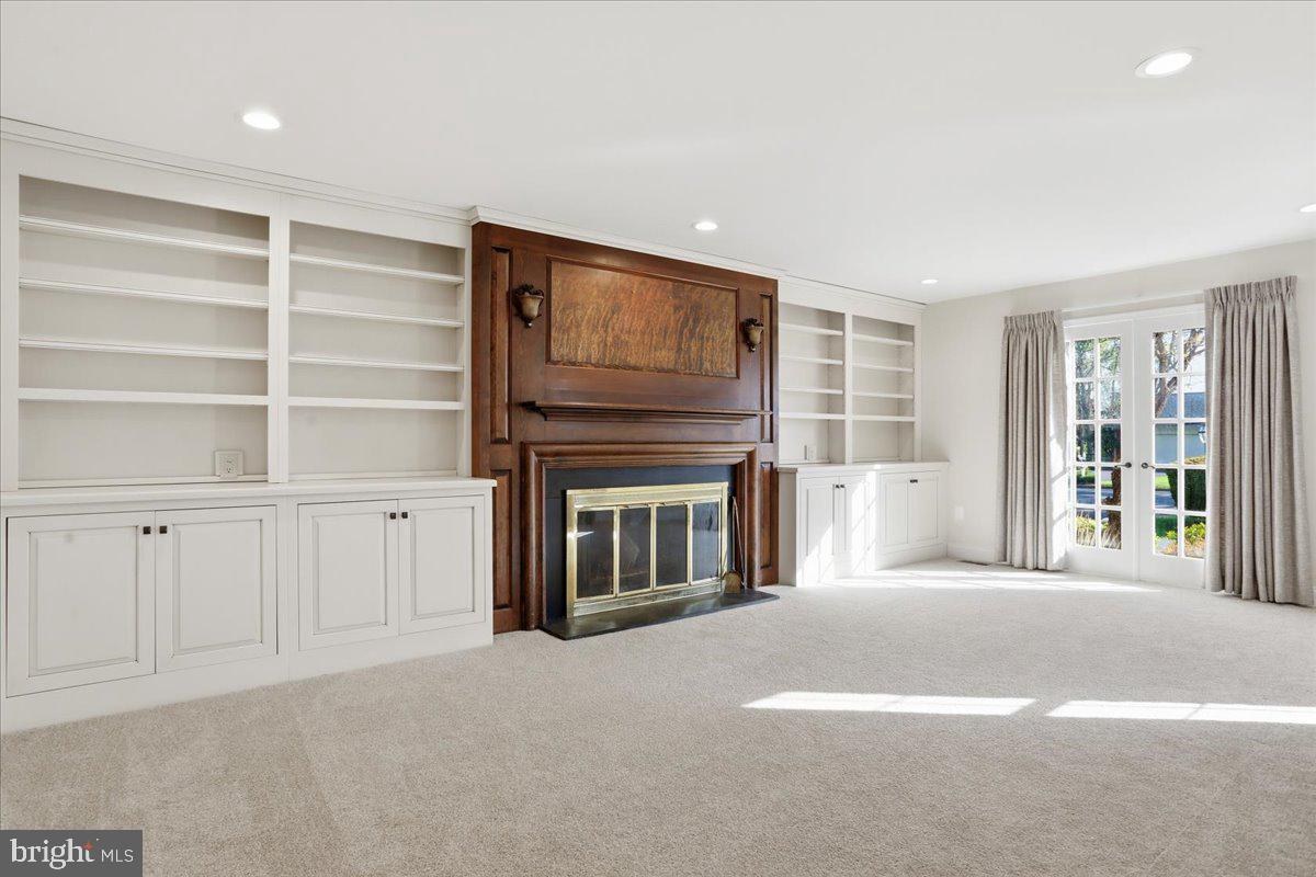 SPRING VALLEY - Residential