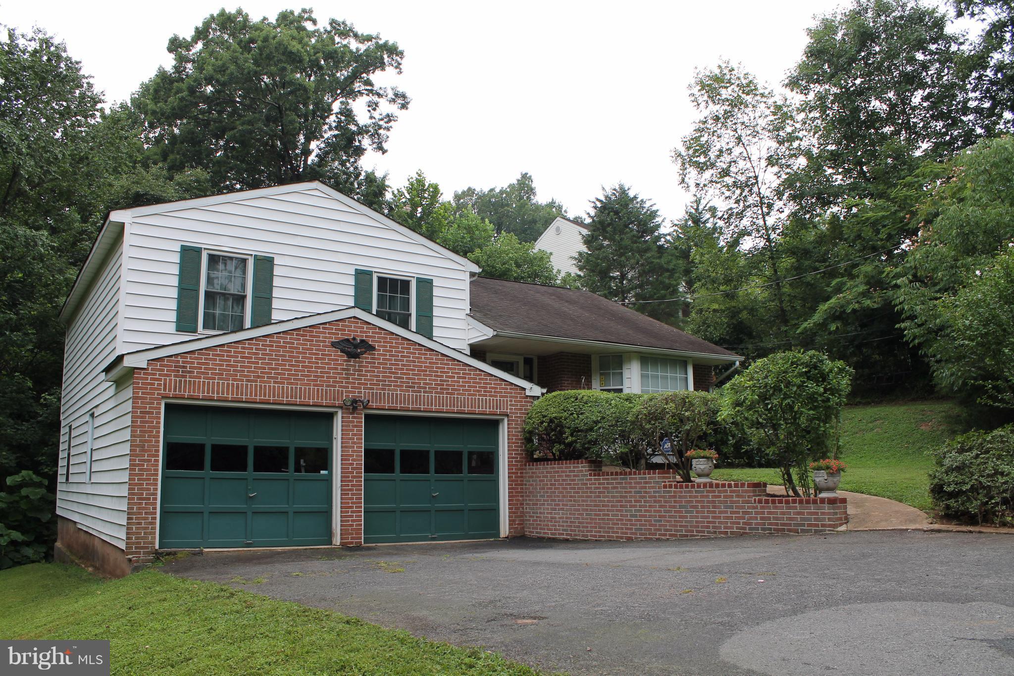 YORKSHIRE ACRES - Residential