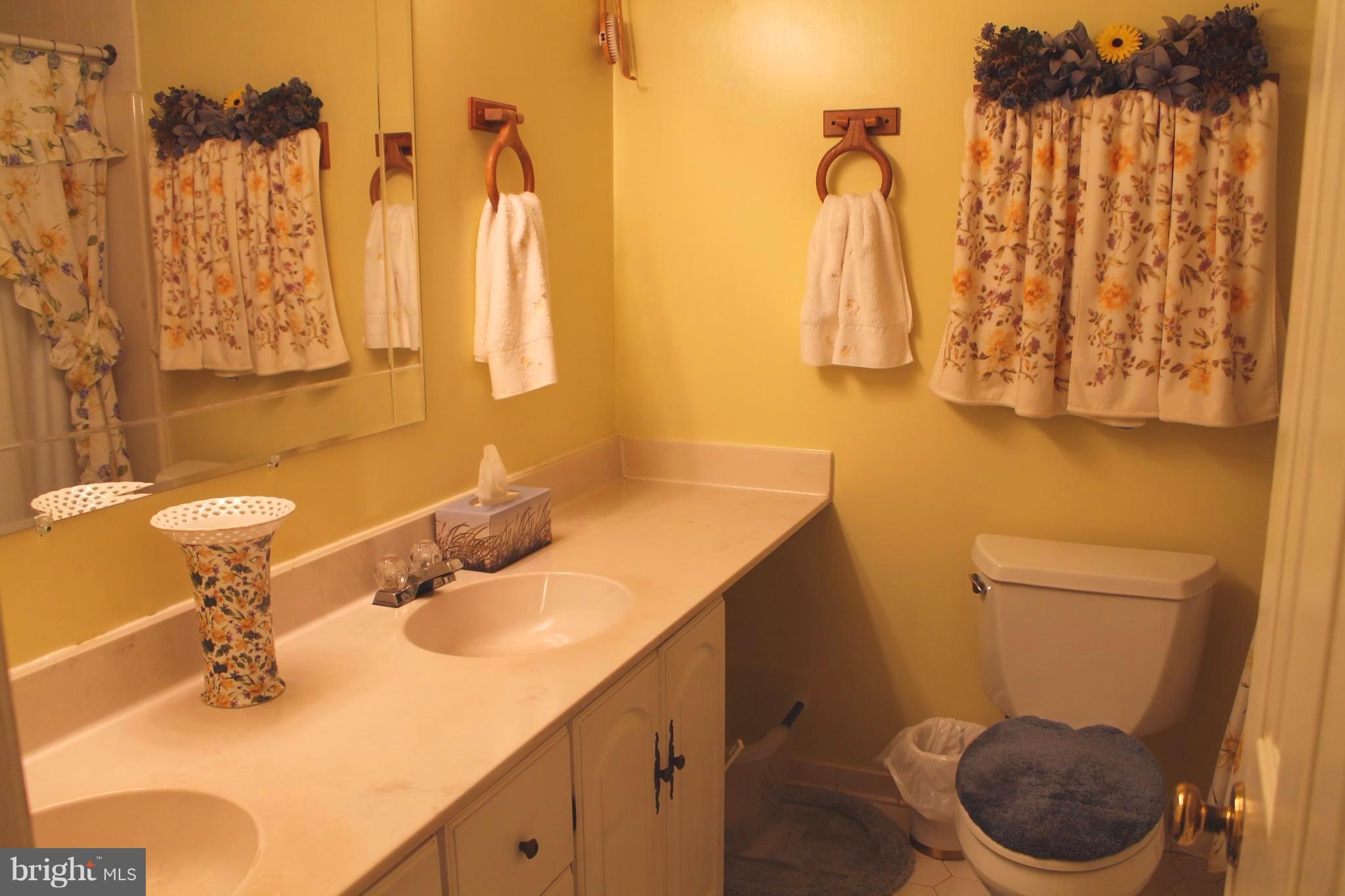 YORKSHIRE ACRES - Residential