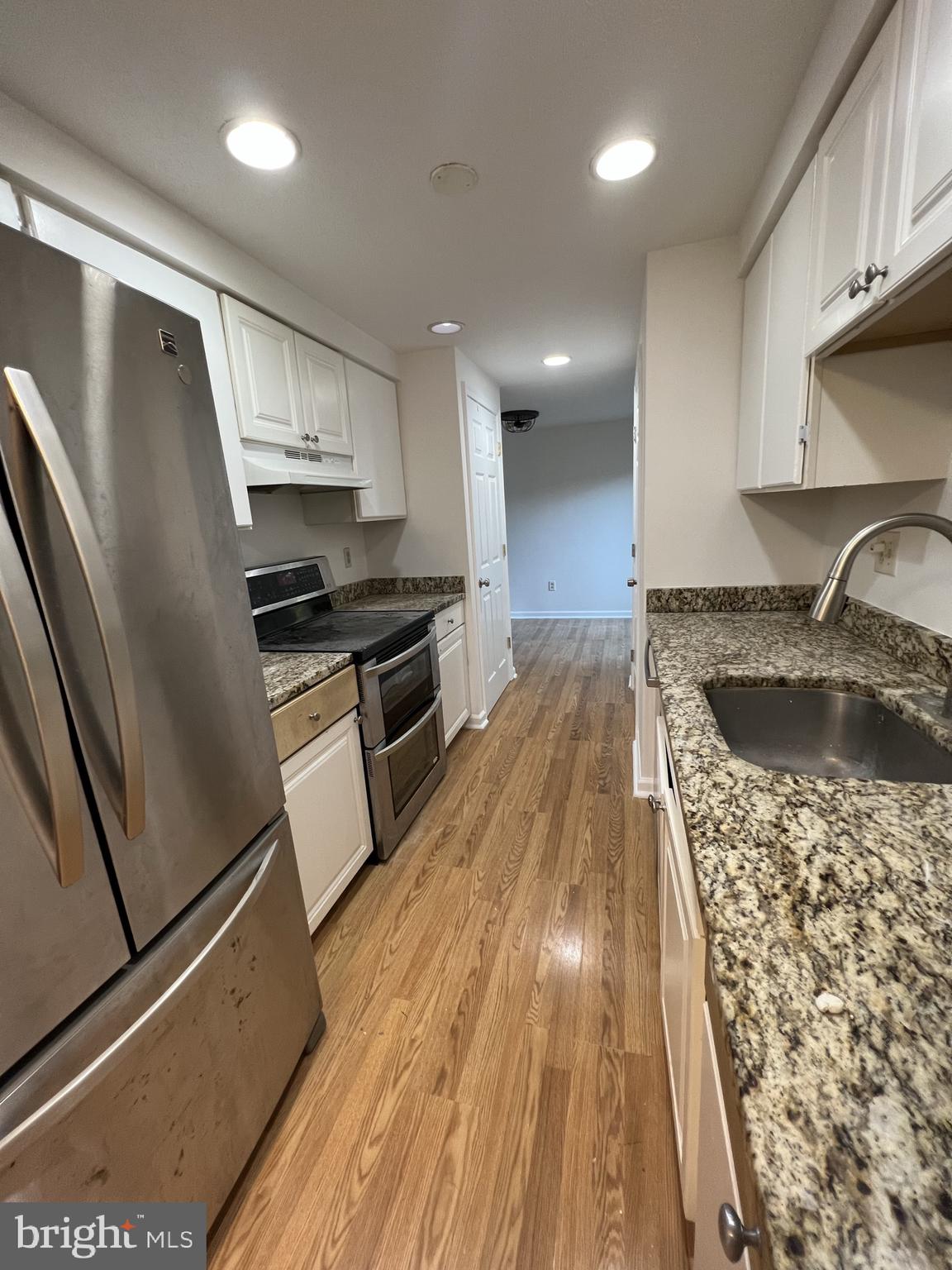 VILLAGE OF HICKORY RIDGE - Residential Lease