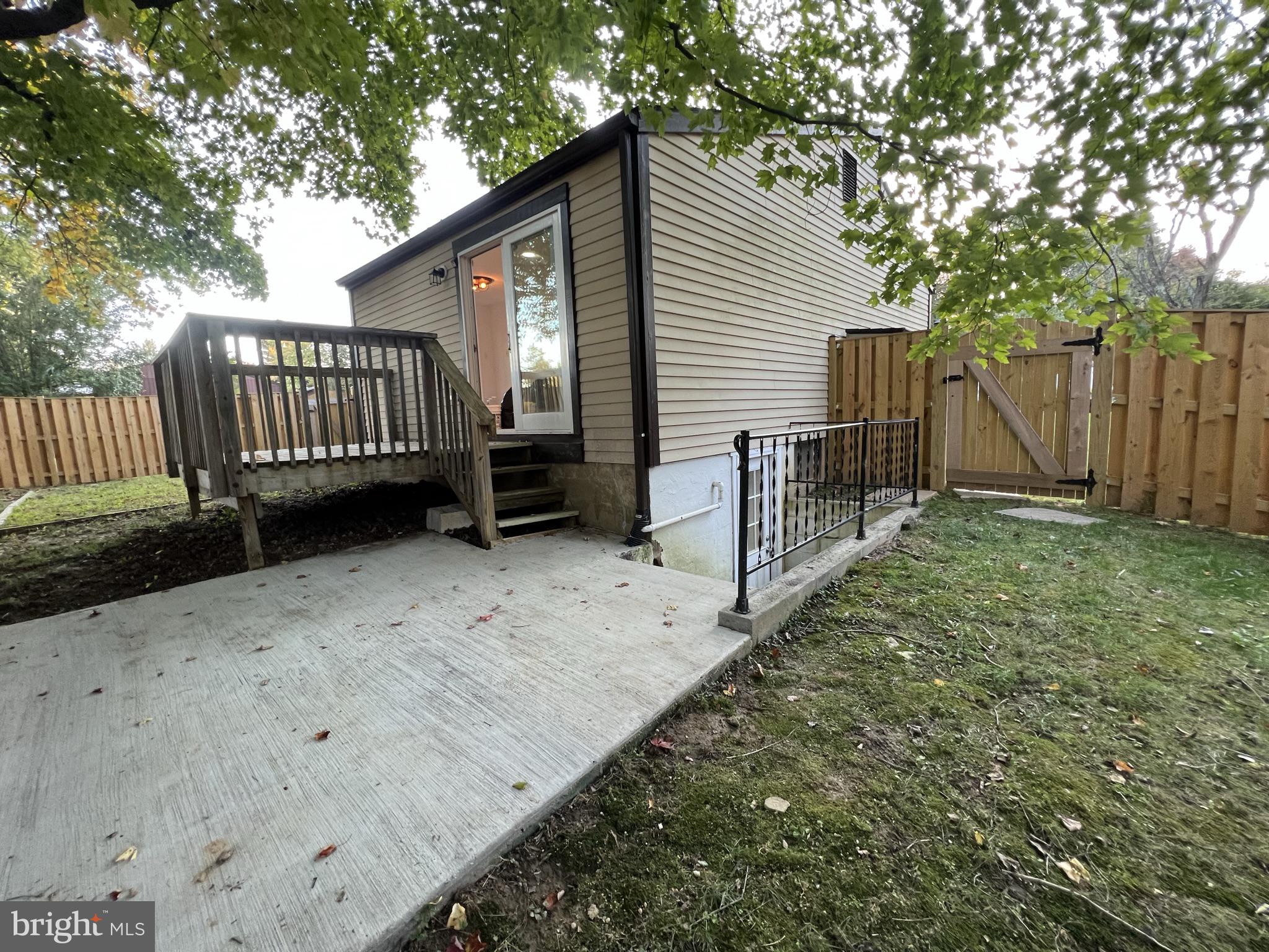 VILLAGE OF HICKORY RIDGE - Residential Lease