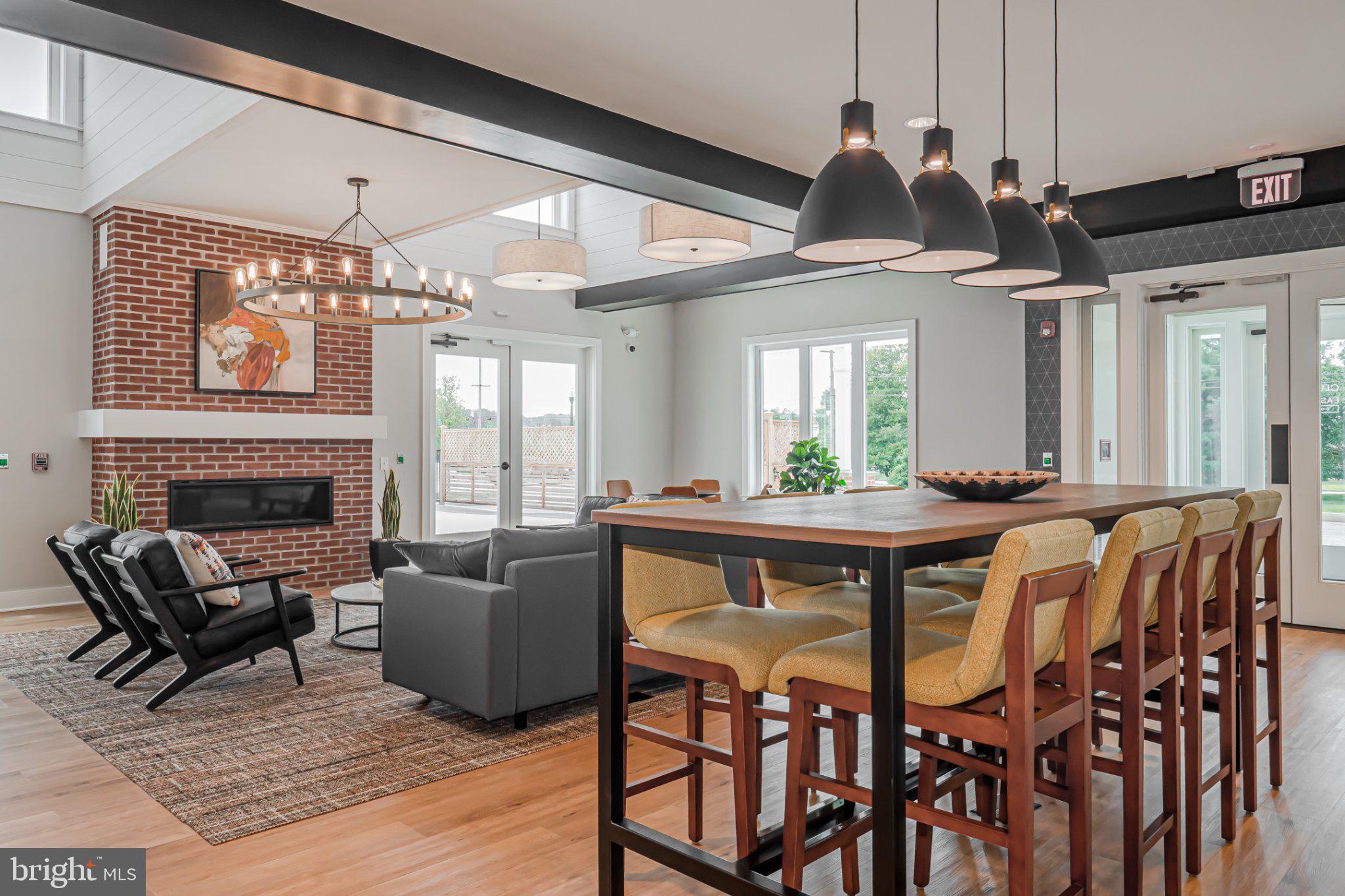 EAST VILLAGE - Residential