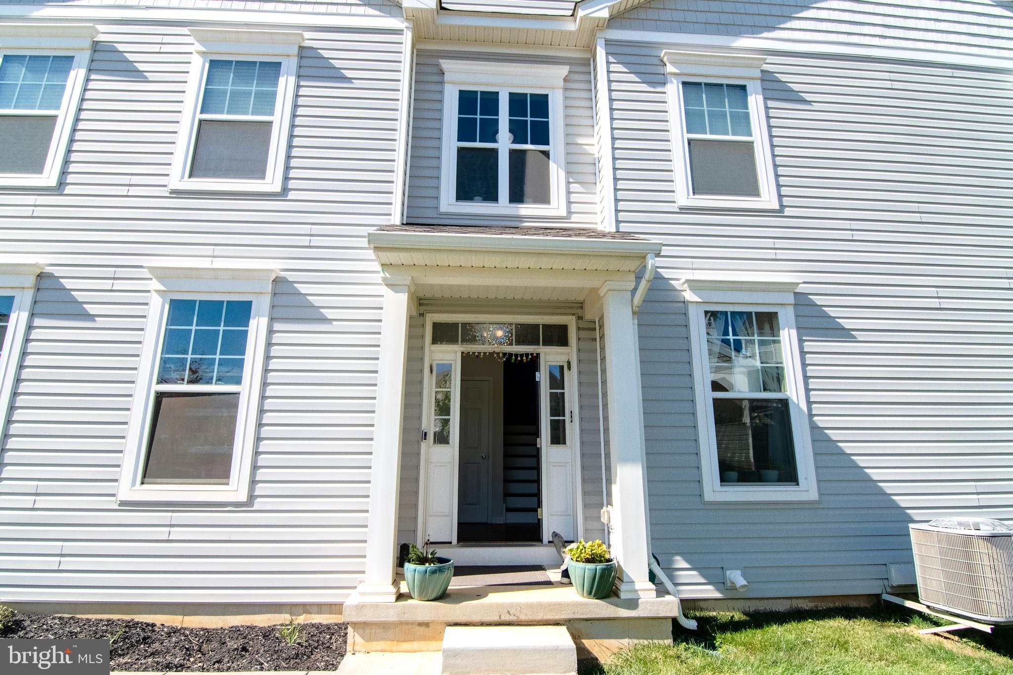 EAST VILLAGE - Residential