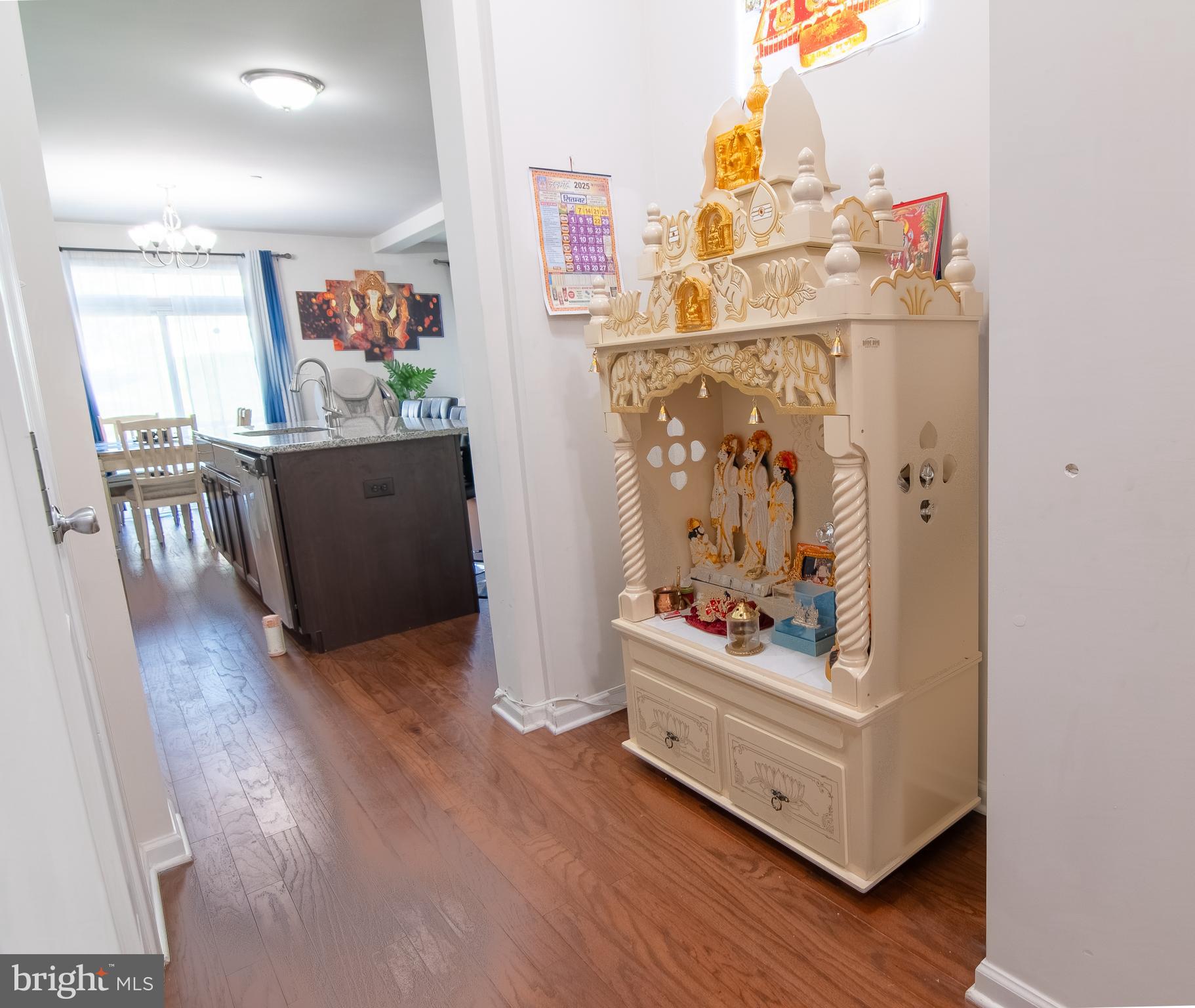 EAST VILLAGE - Residential