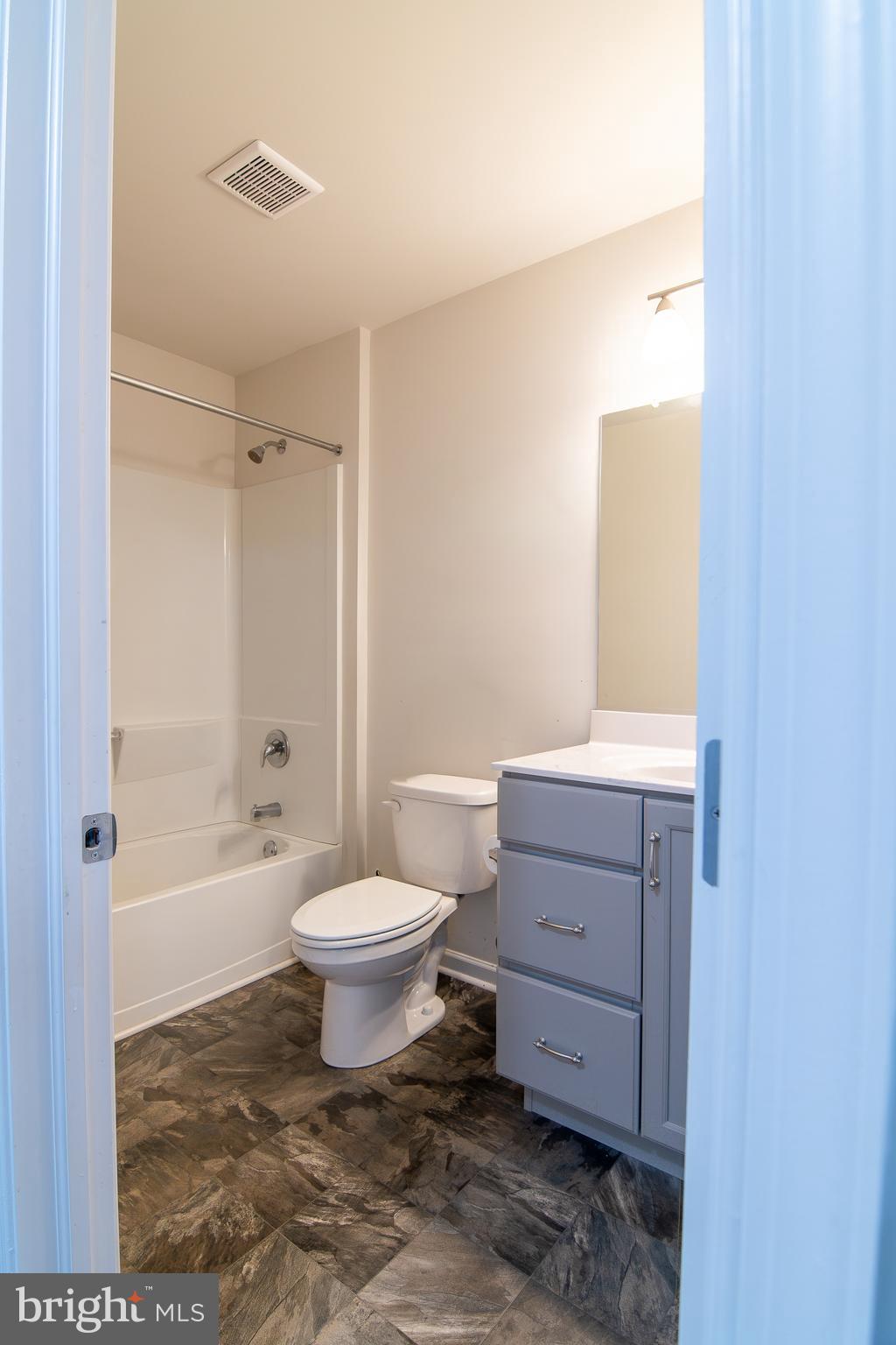 EAST VILLAGE - Residential