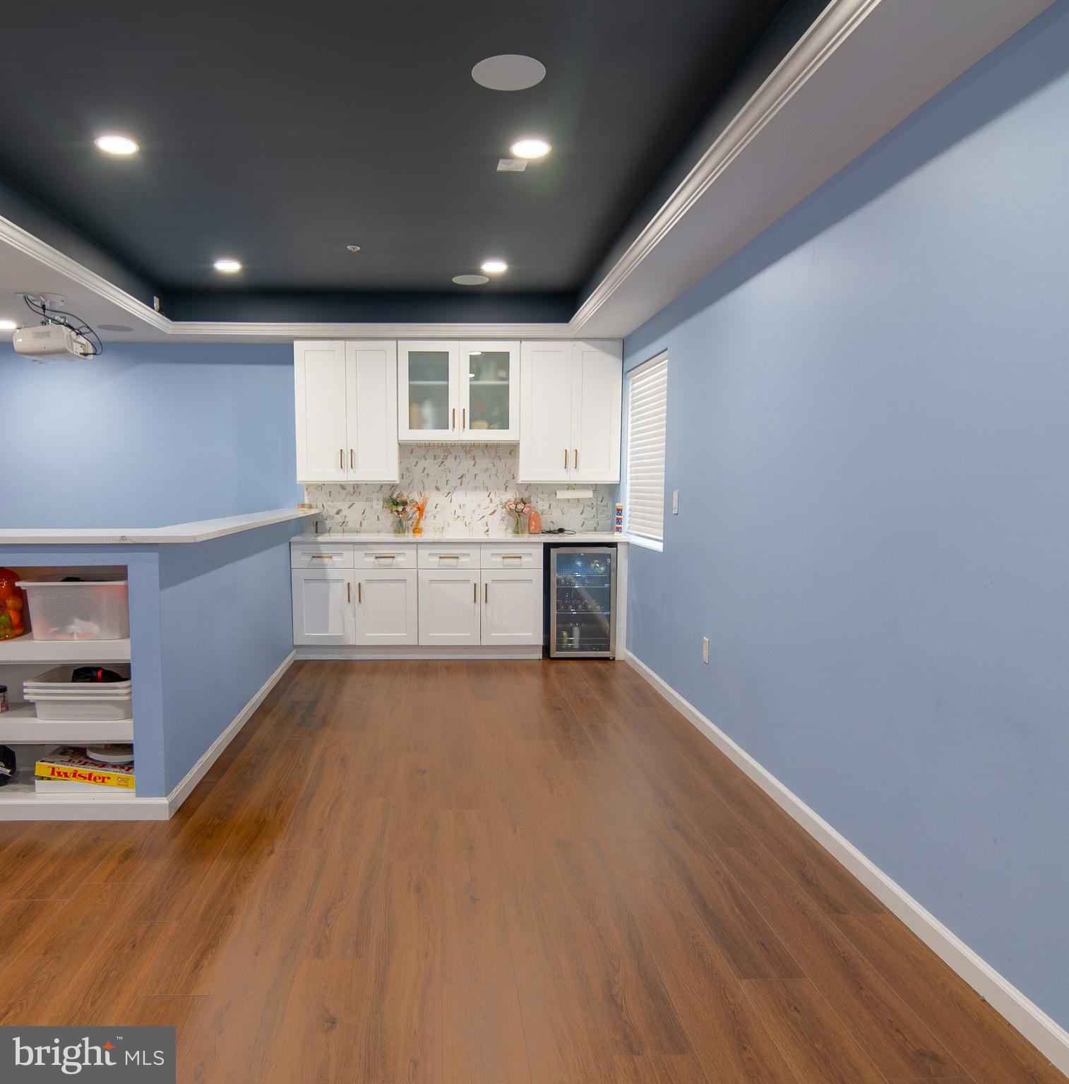 EAST VILLAGE - Residential