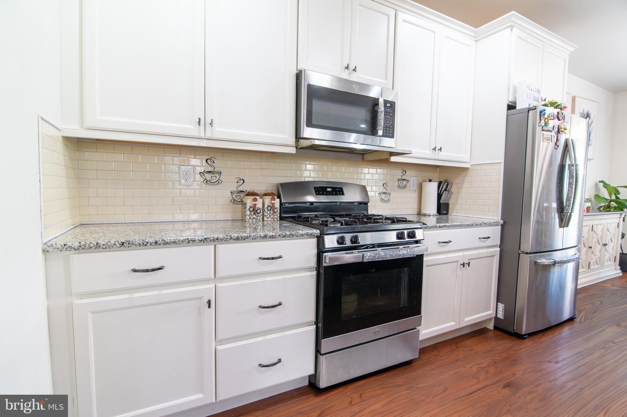 EAST VILLAGE - Residential