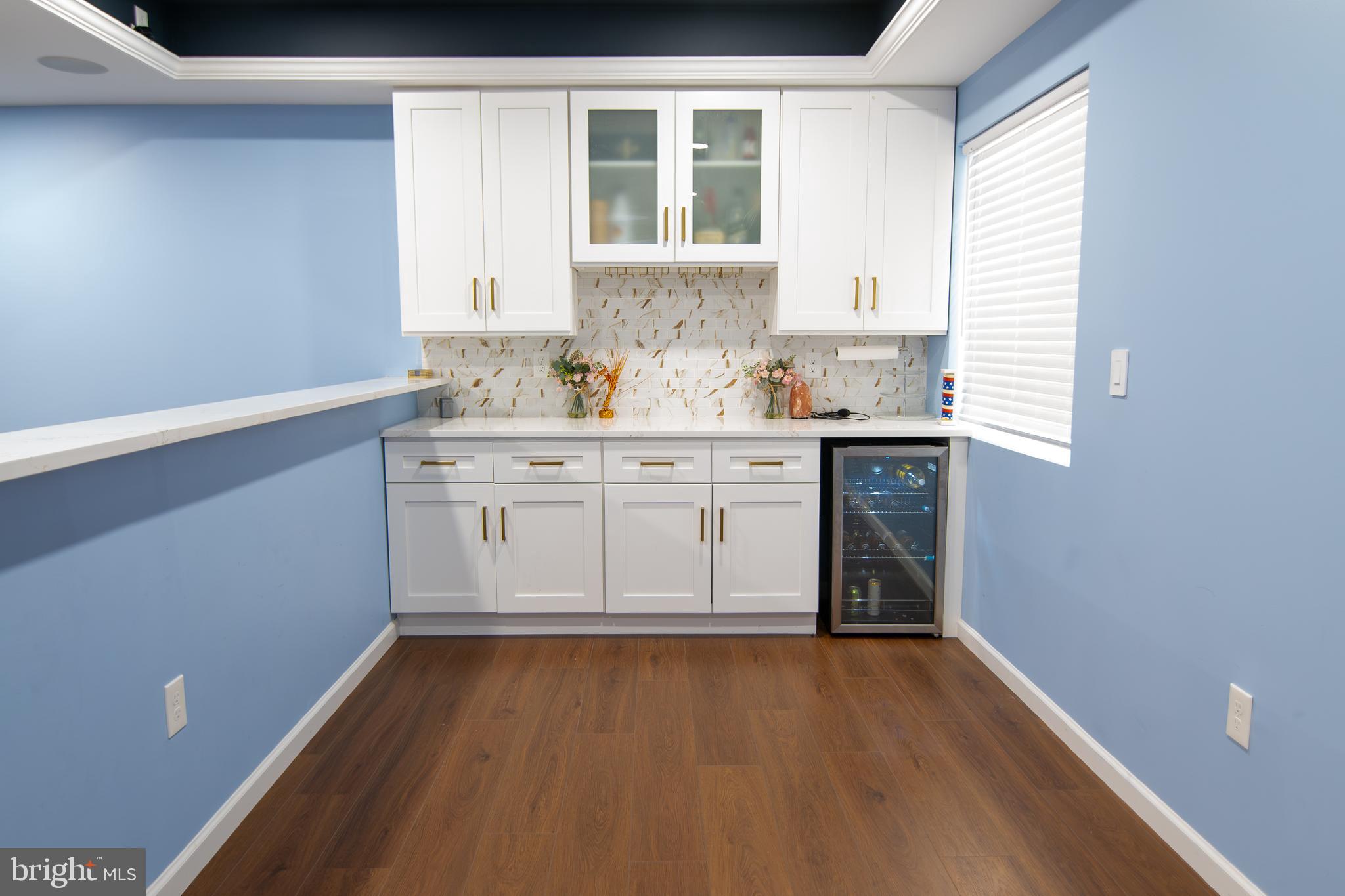 EAST VILLAGE - Residential