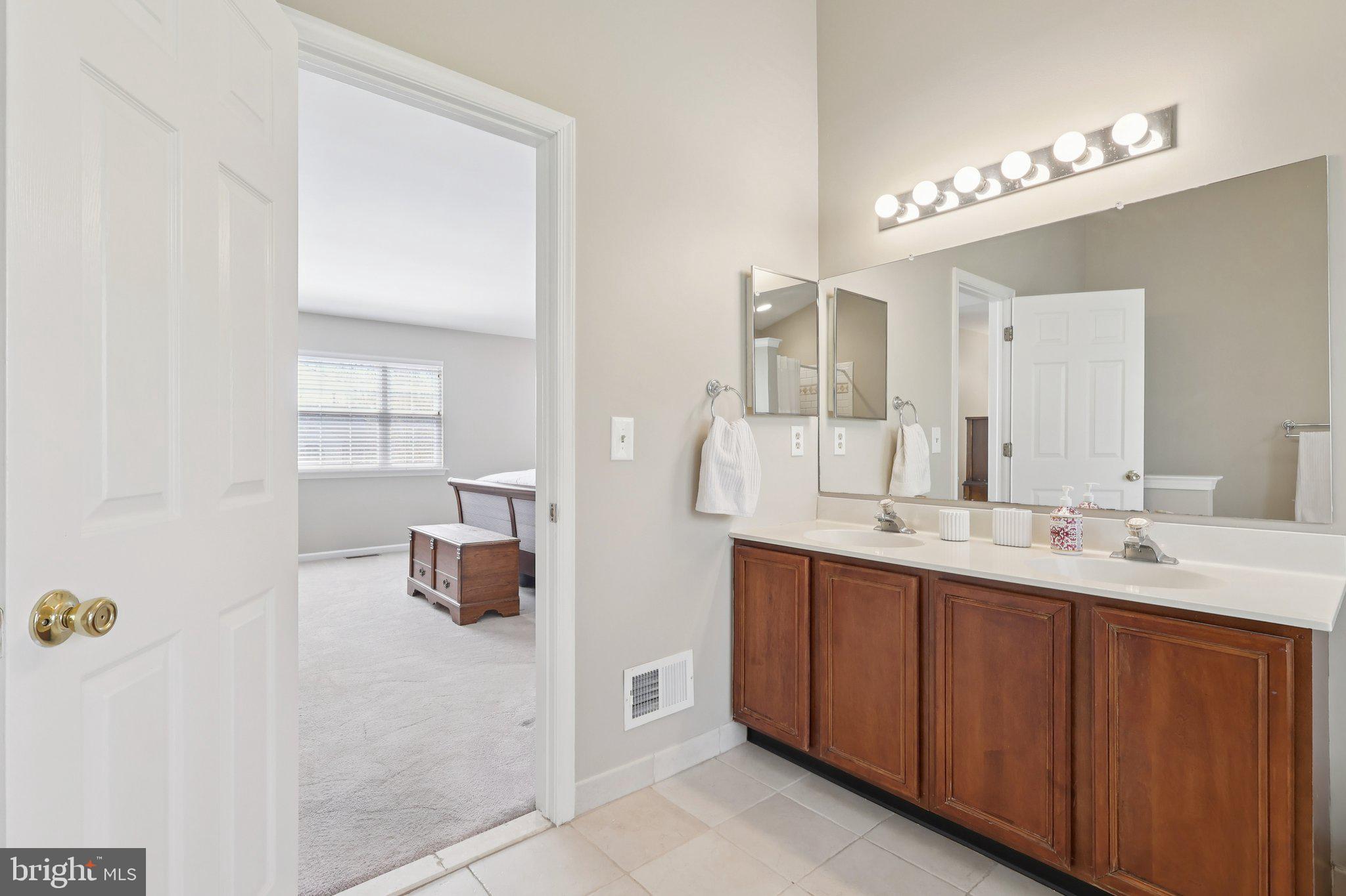 DOYLESTOWN HUNT - Residential