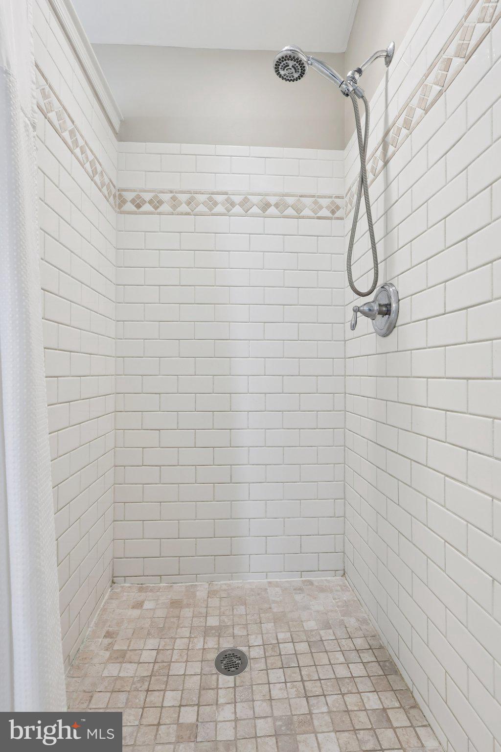 DOYLESTOWN HUNT - Residential