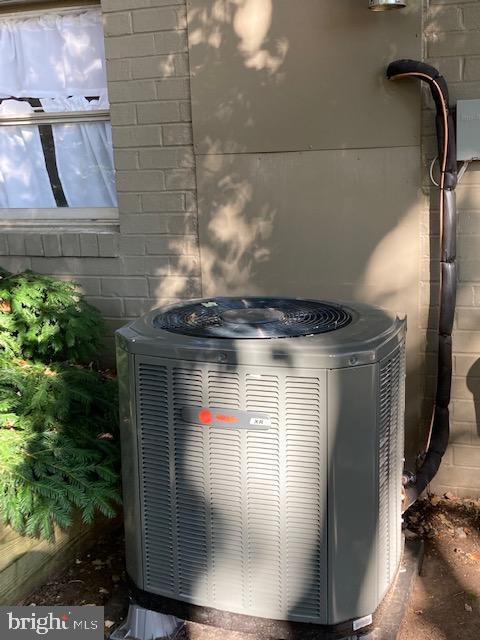 MAYFLOWER SQUARE - Residential