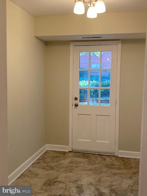 MAYFLOWER SQUARE - Residential