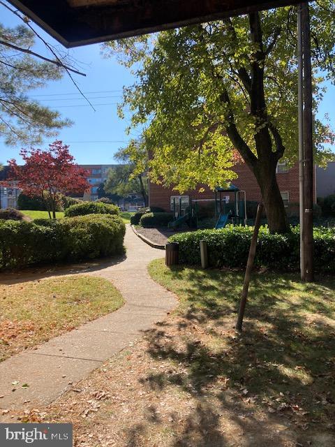 MAYFLOWER SQUARE - Residential