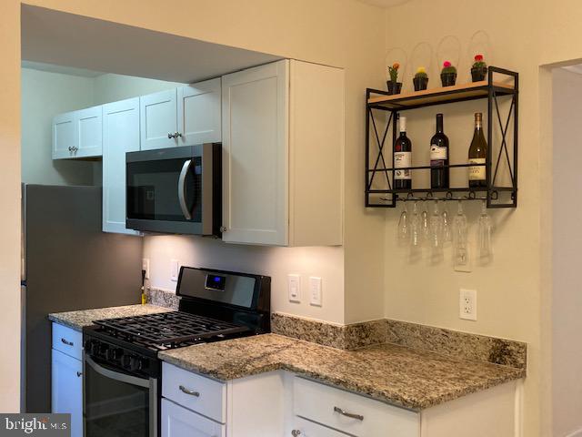 MAYFLOWER SQUARE - Residential