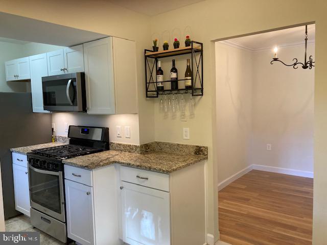 MAYFLOWER SQUARE - Residential