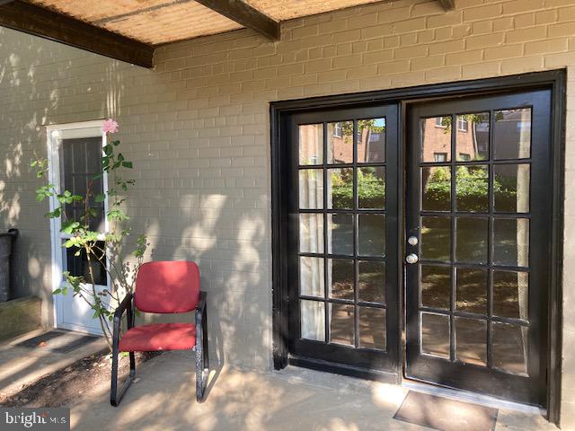 MAYFLOWER SQUARE - Residential