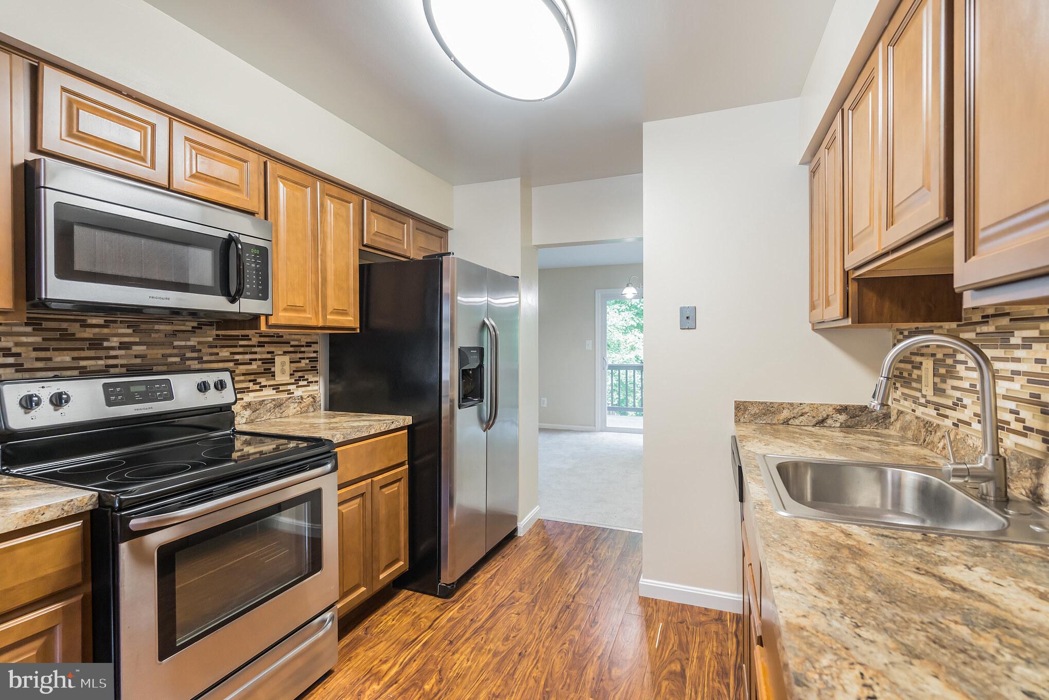 WOODLAND HILLS - Residential