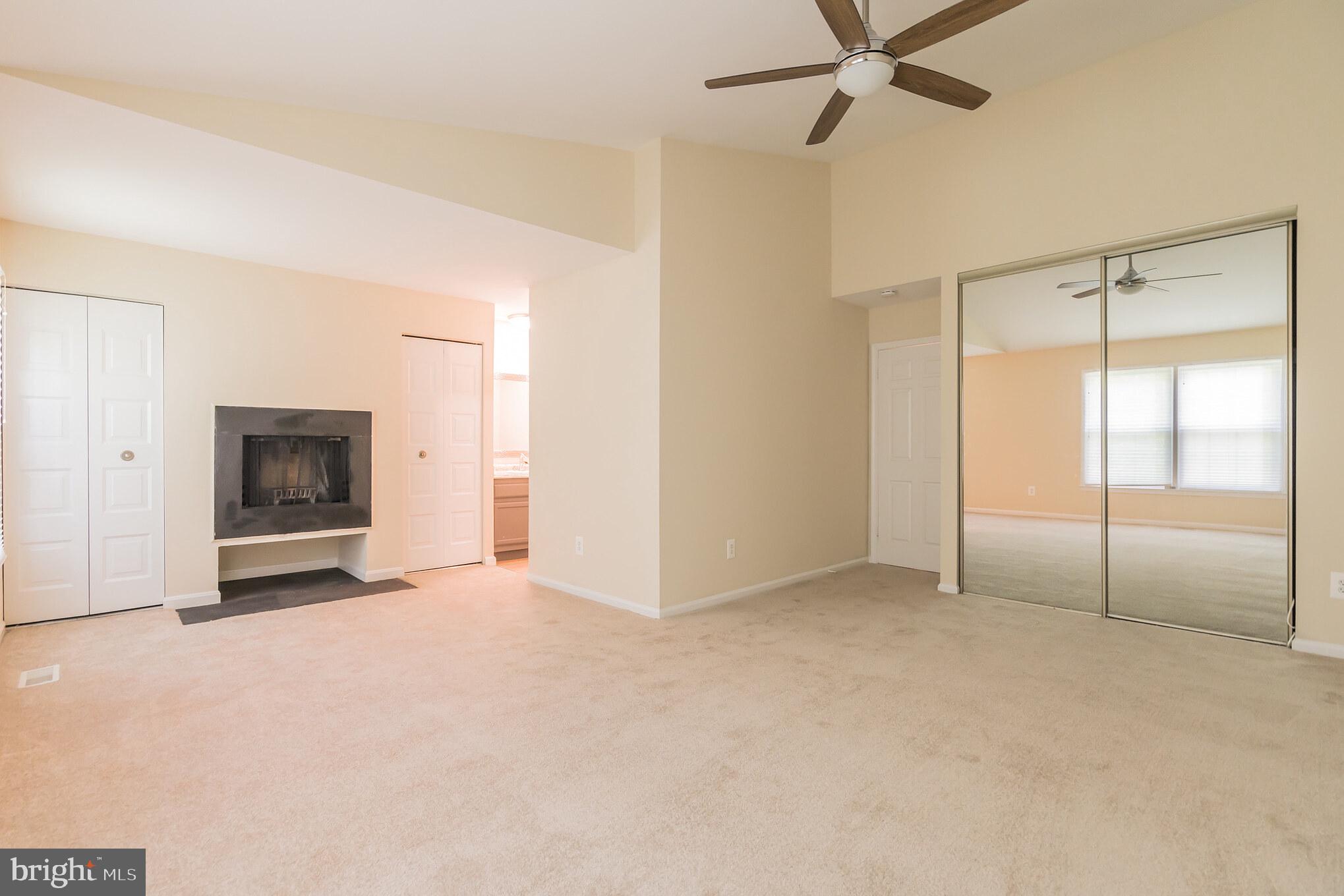 WOODLAND HILLS - Residential