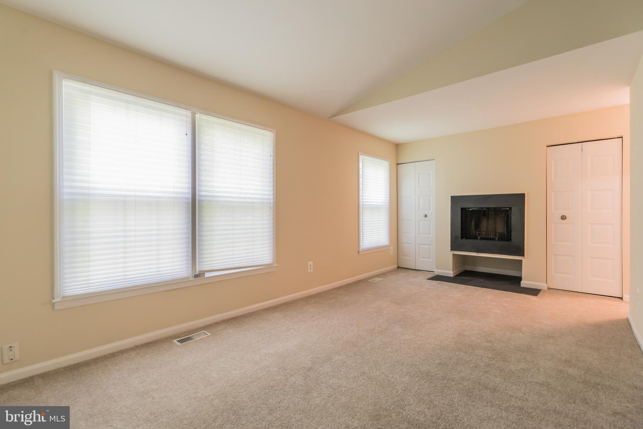 WOODLAND HILLS - Residential