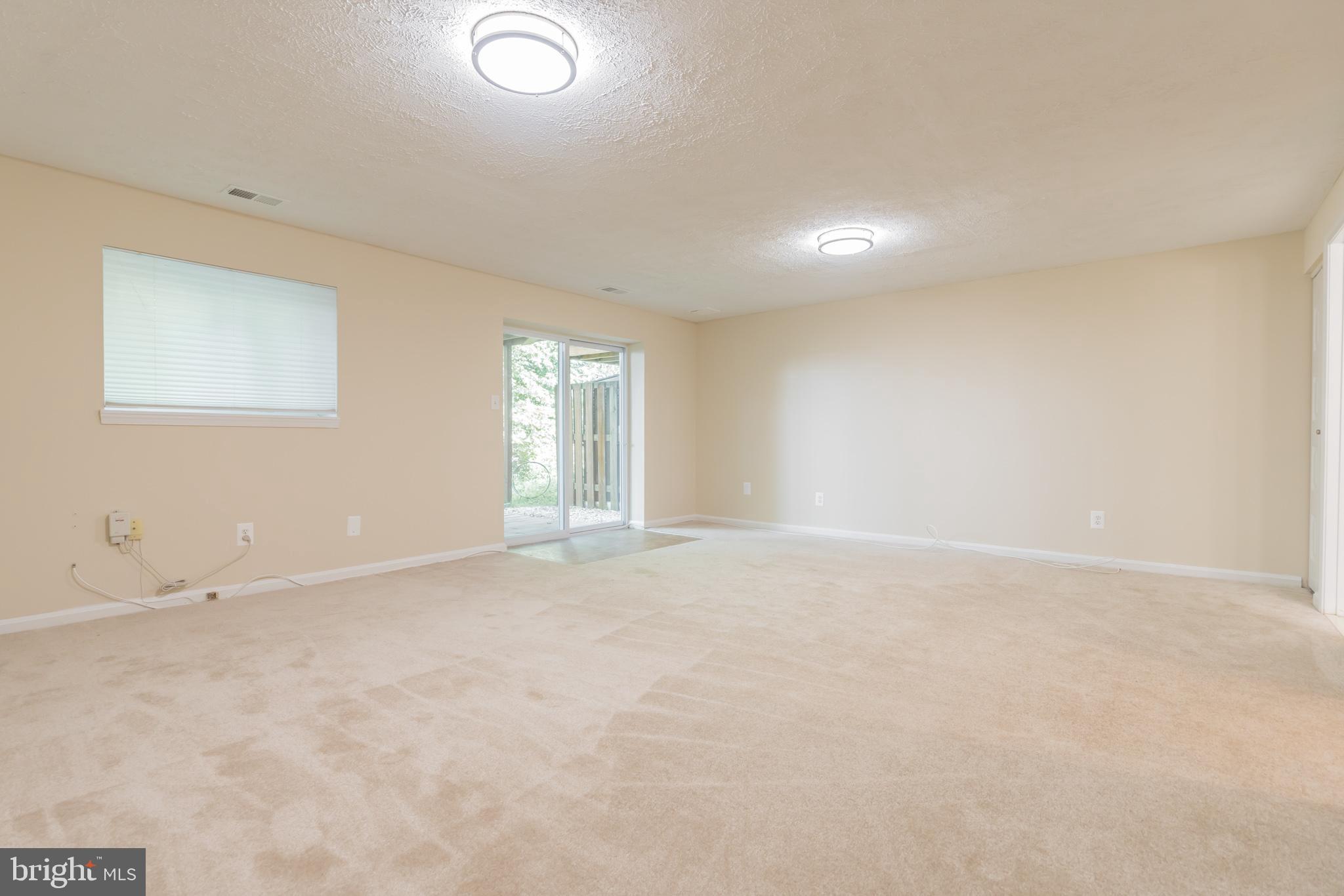 WOODLAND HILLS - Residential