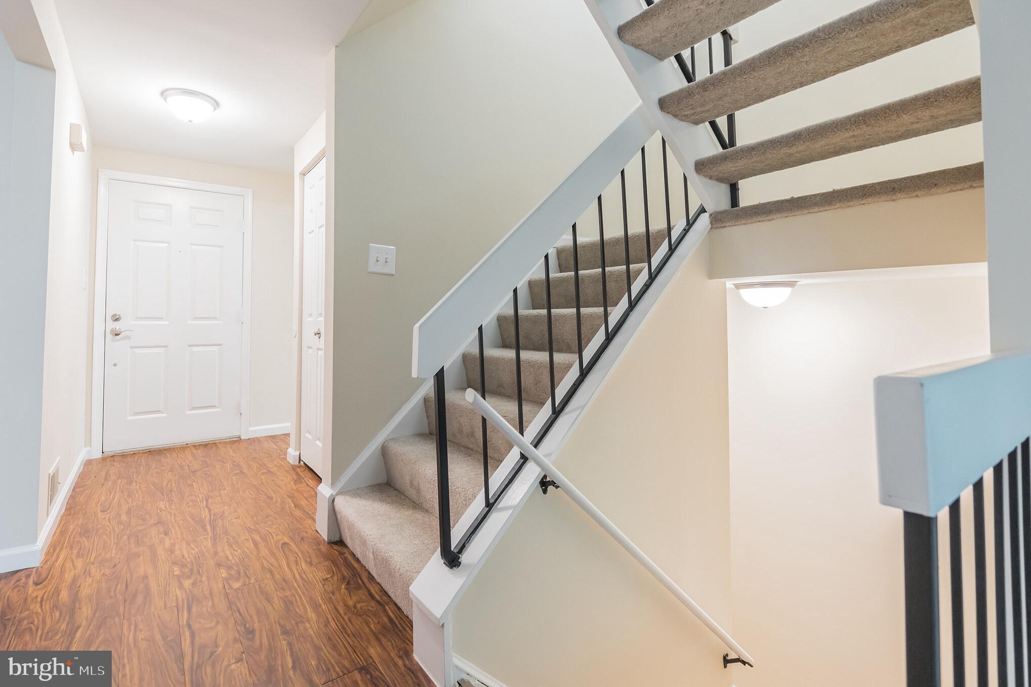 WOODLAND HILLS - Residential